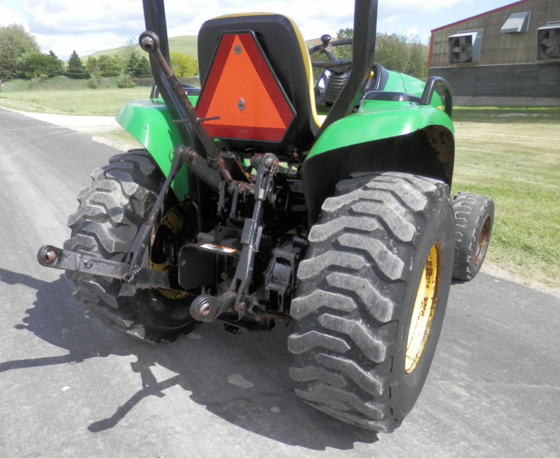 JOHN DEERE 4200 HST DSL. COMPACT TRACTOR - Image 5 of 8