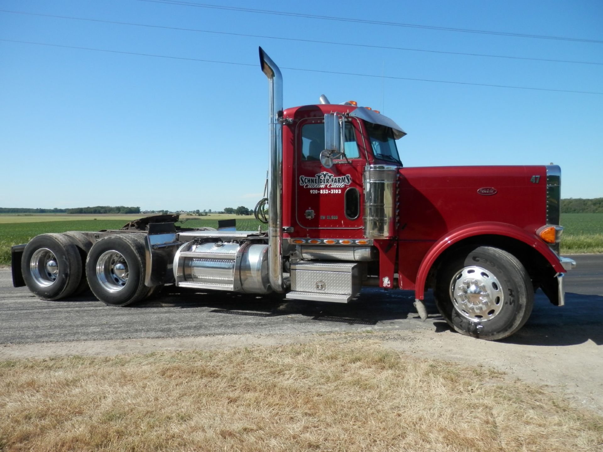 2004 PETERBILT 379 DAY CAB SEMI TRACTOR - Image 2 of 15