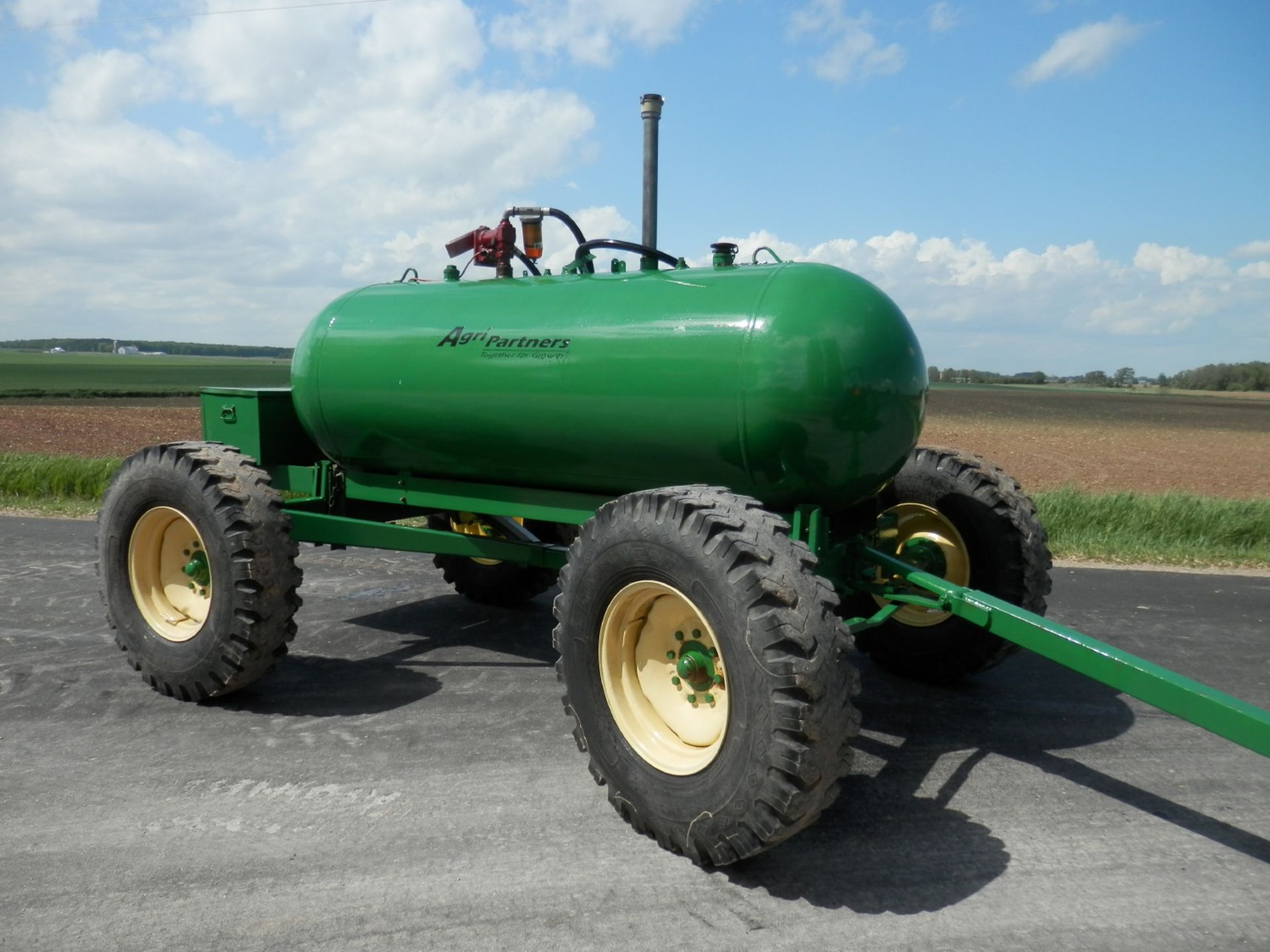 PORTABLE 500 GAL FUEL SUPPLY TANK w/PUMP