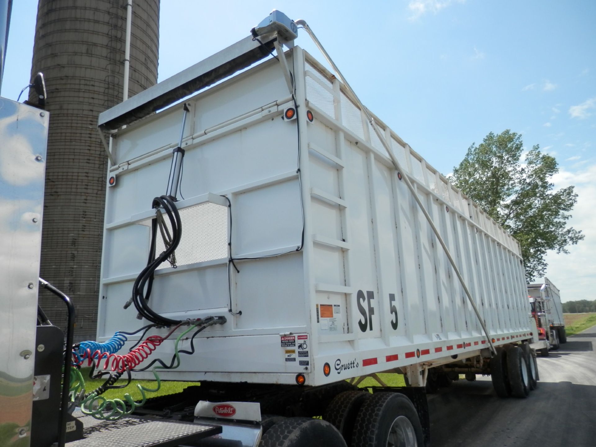 GREAT LAKES 36' LIVE FLOOR FORAGE TRAILER VIN: 1G9CR36229S139048 - Image 3 of 10