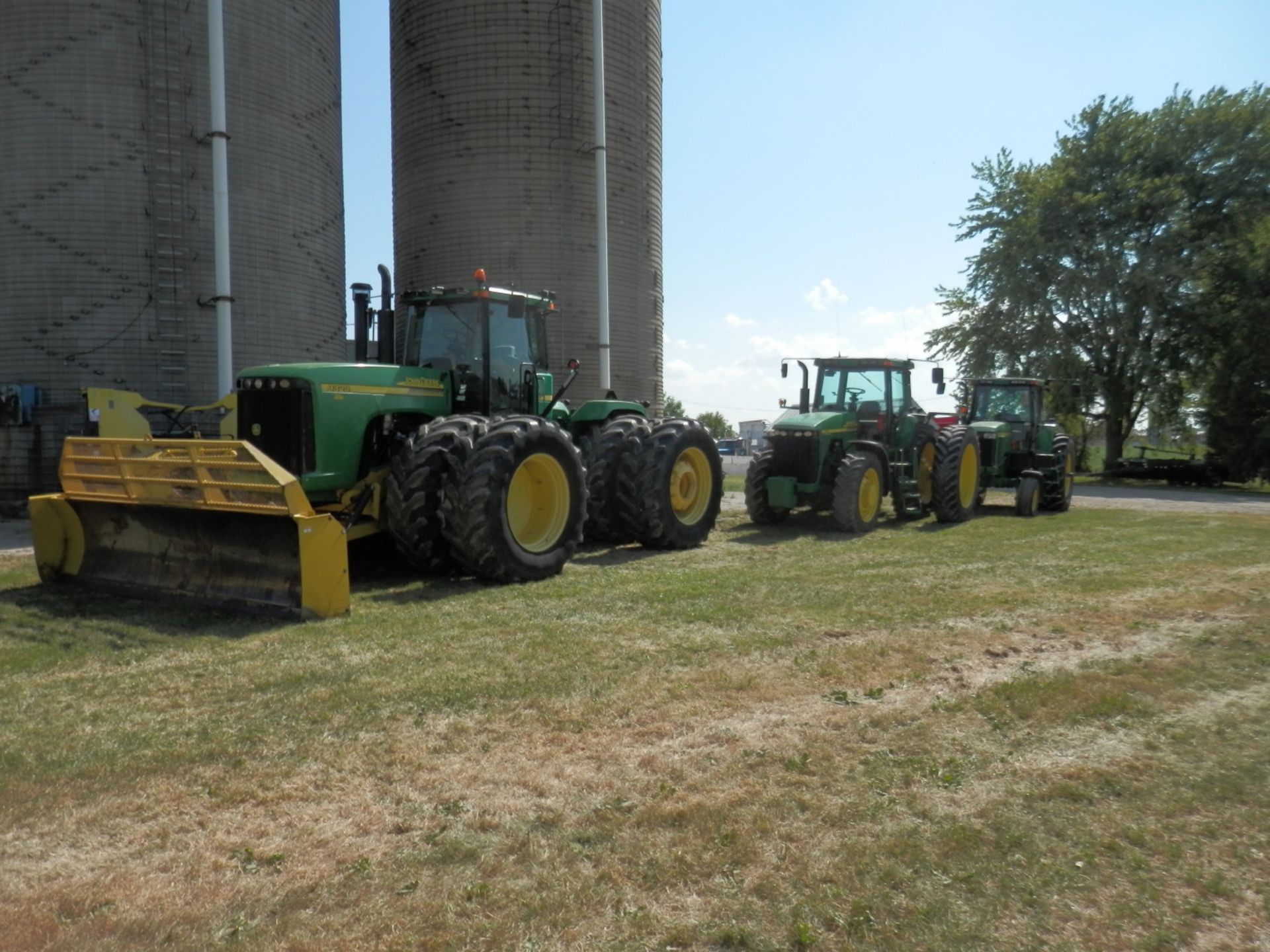 JD Pro Drive 7780 SP Harvestor, JD 9660 Combine, JD Tractors, & More! - Image 5 of 5