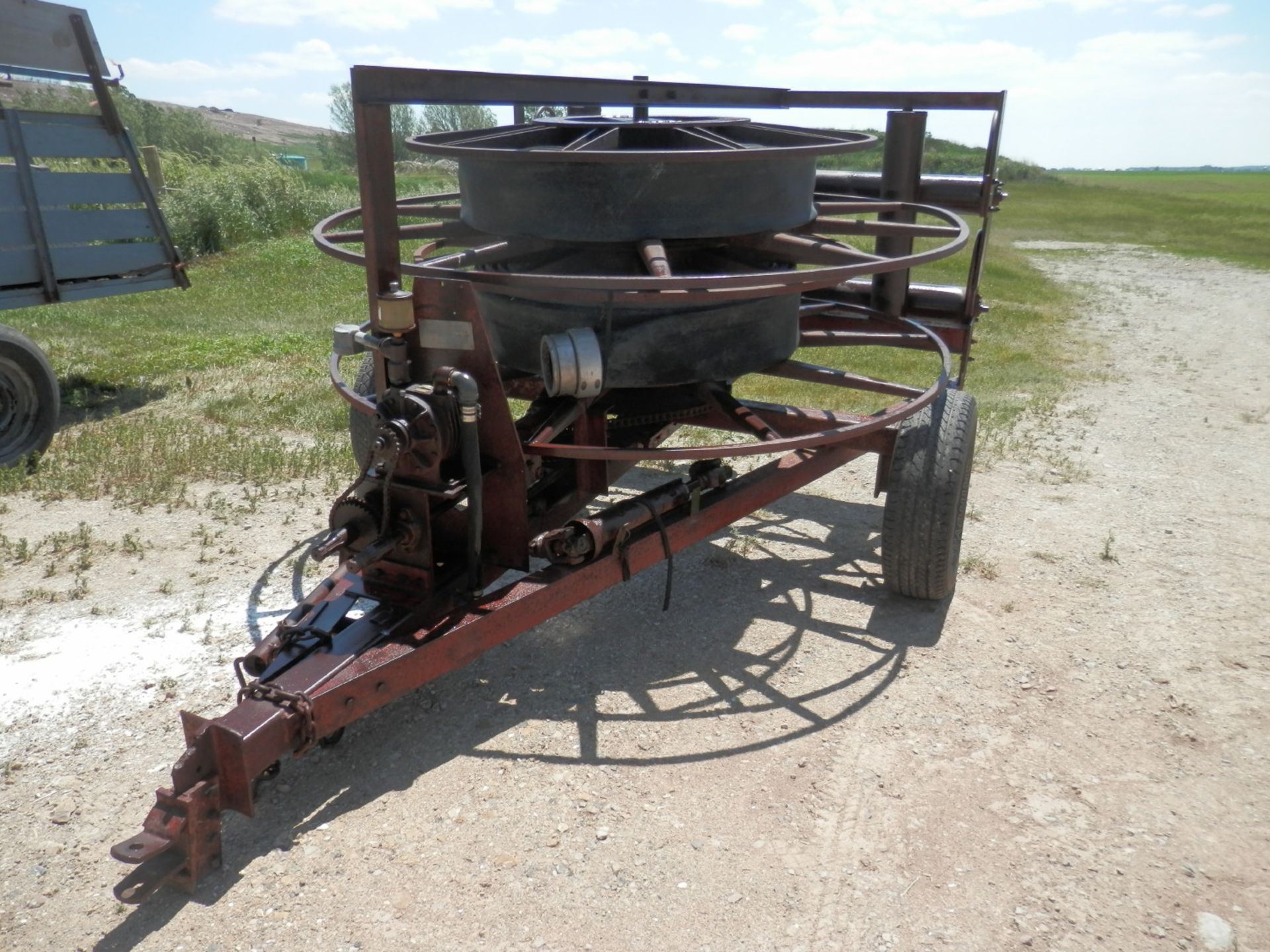 TWIN HORIZONTAL POWER ROLL HOSE REEL CART - Image 2 of 5