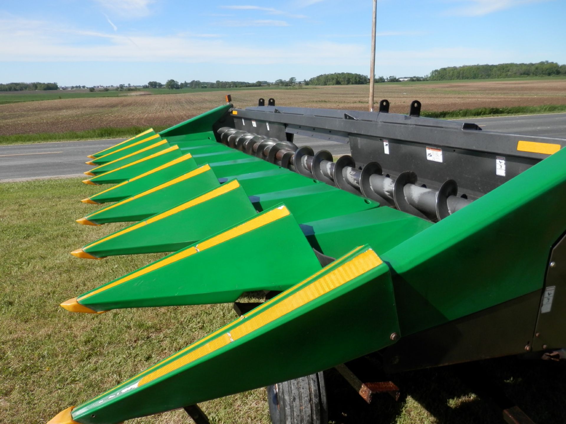 DRAGO MDL. N8TR 8 ROW CORN HEAD - Image 3 of 9