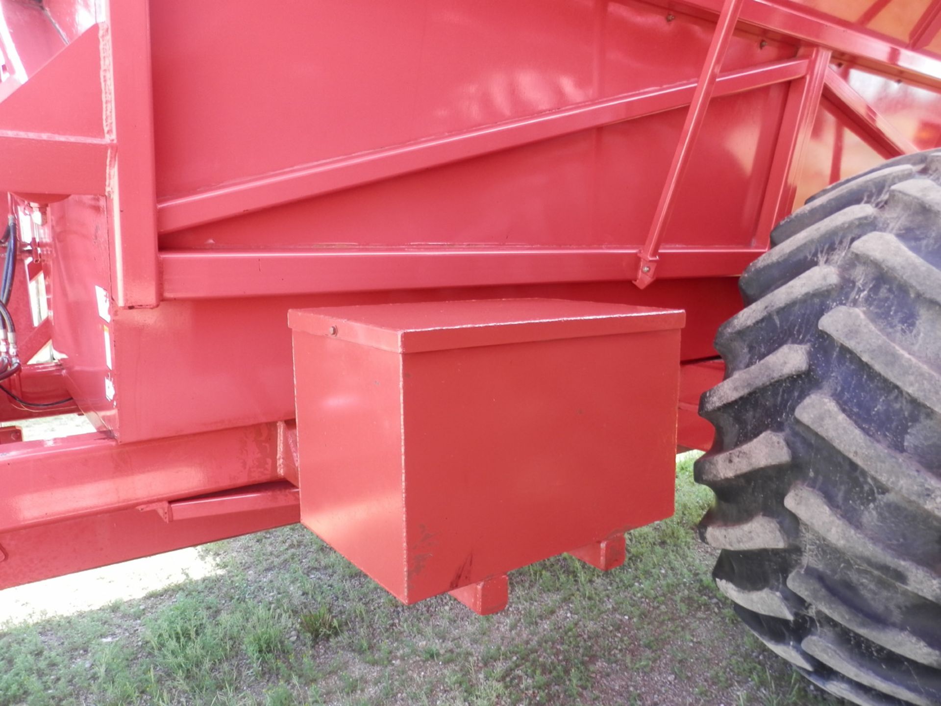 RICHARDTON 8210H-900 DUMP CART - Image 8 of 10