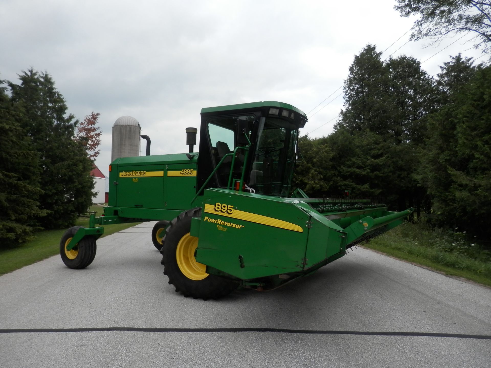 JOHN DEERE 4895 SELF PROPELLED HAYBINE w/895 18' PLATFORM - Image 5 of 10