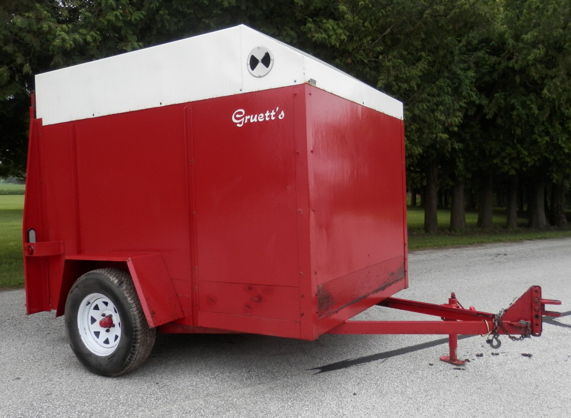 GRUETT 6x8 2 -PLACE CATTLE TRAILER