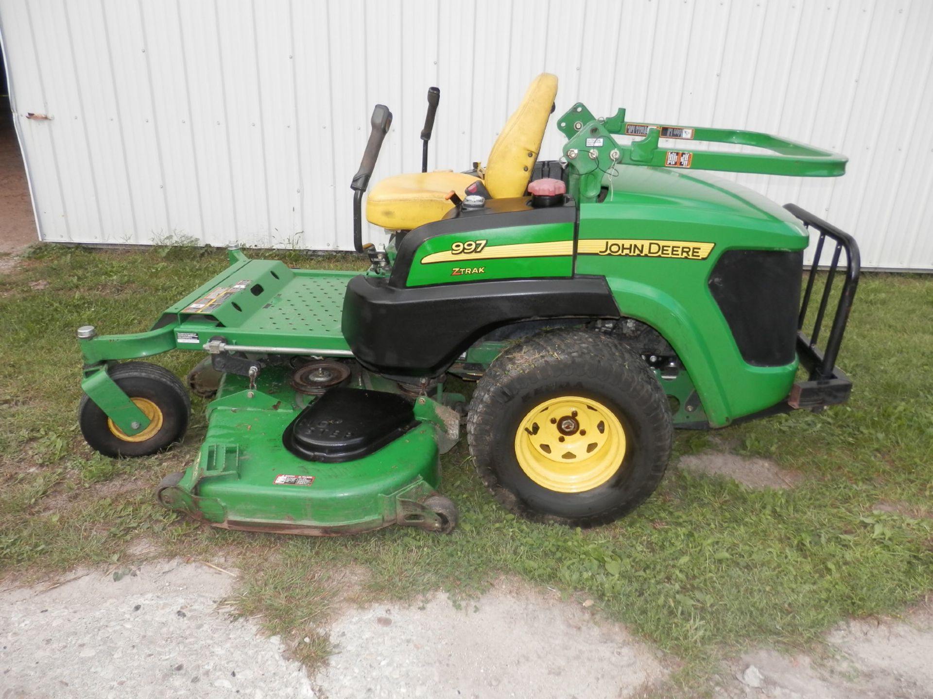 JOHN DEERE 997 Z TRAK MOWER - Image 3 of 7