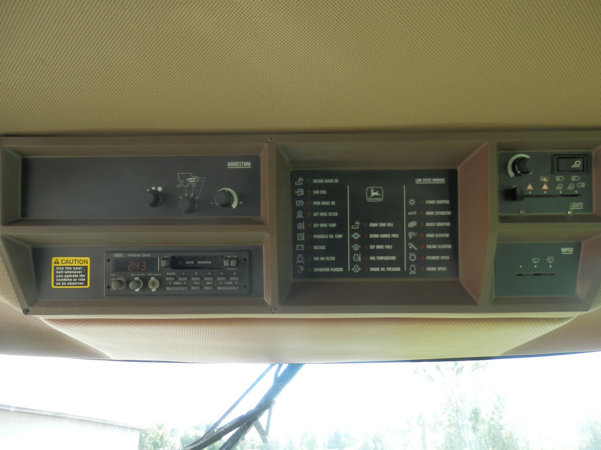 JOHN DEERE 9500 2WD COMBINE - Image 6 of 14