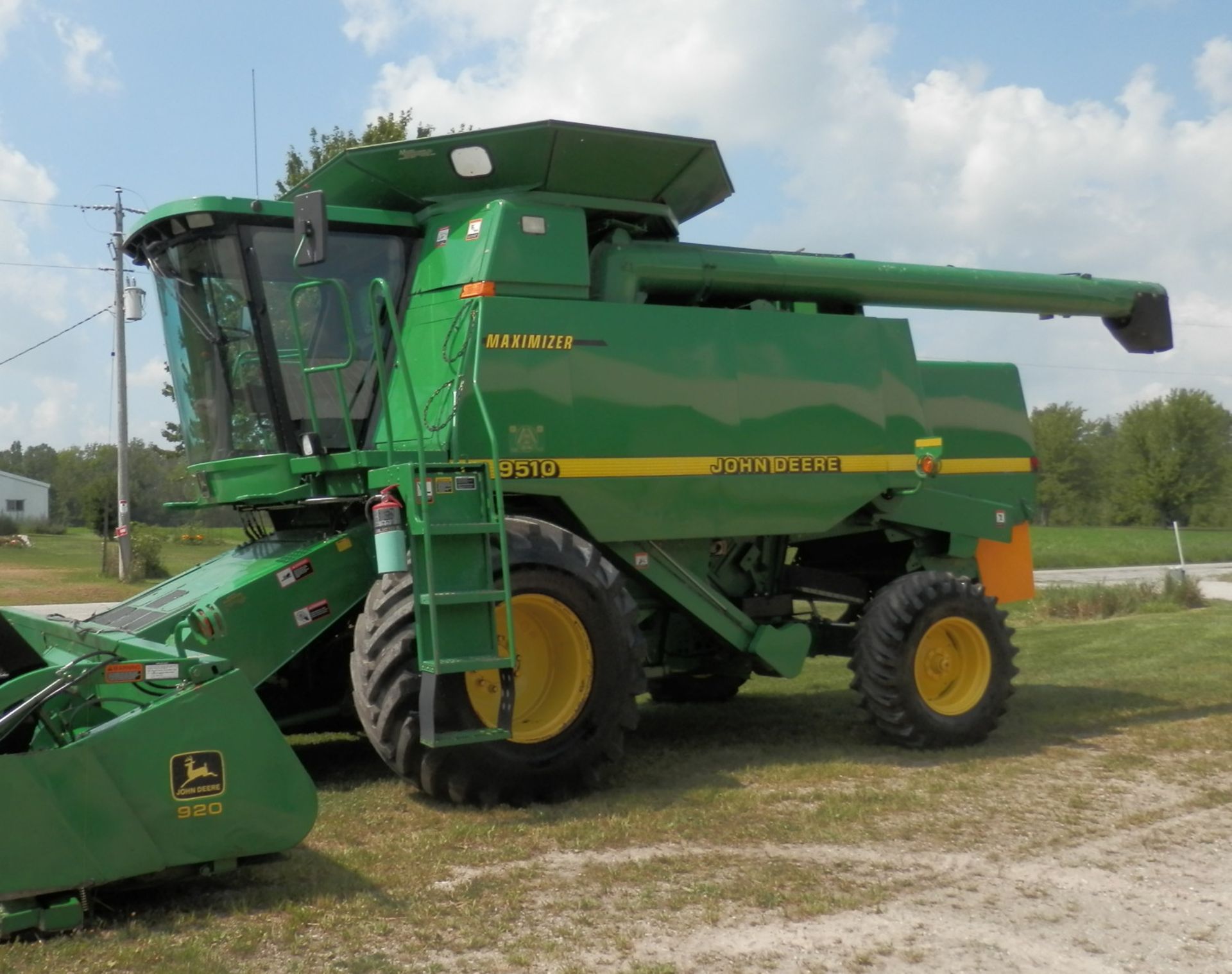 JOHN DEERE 9510 MAXIMIZER 2WD COMBINE-BASE UNIT ONLY - Image 5 of 22