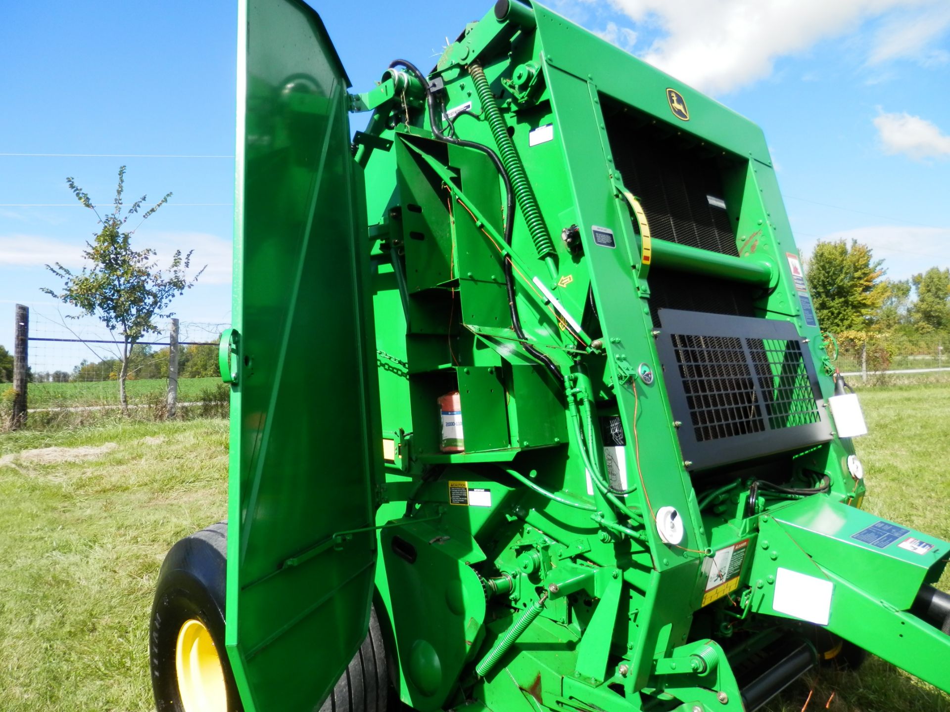 JOHN DEERE 468 SILAGE SPECIAL ROUND BALER - Image 7 of 16