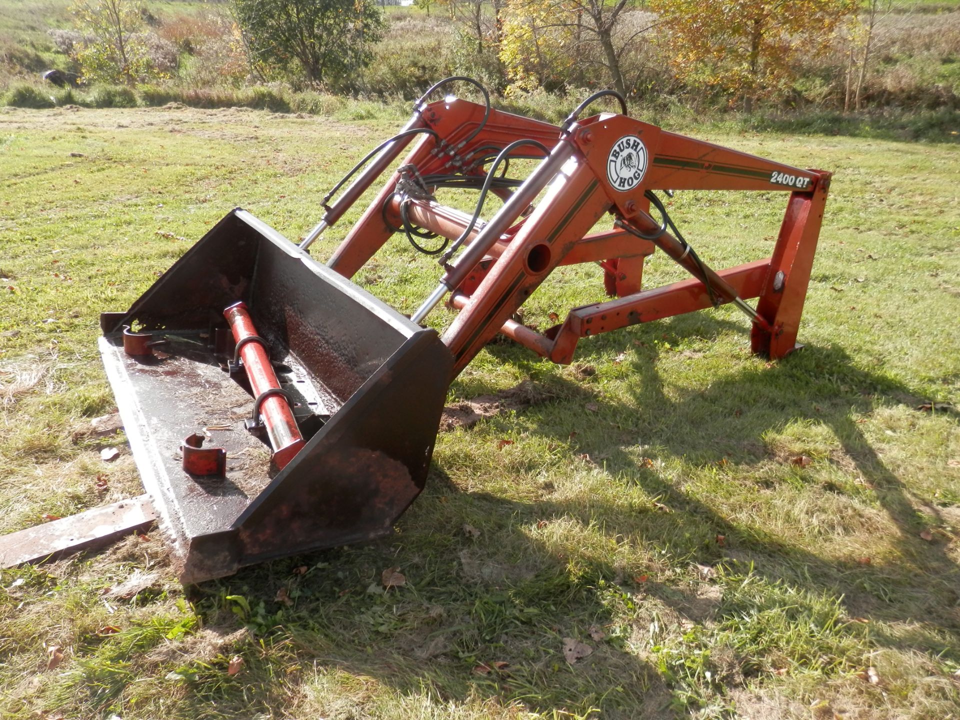 BUSH HOG 2400QT FARM TRACTOR LOADER