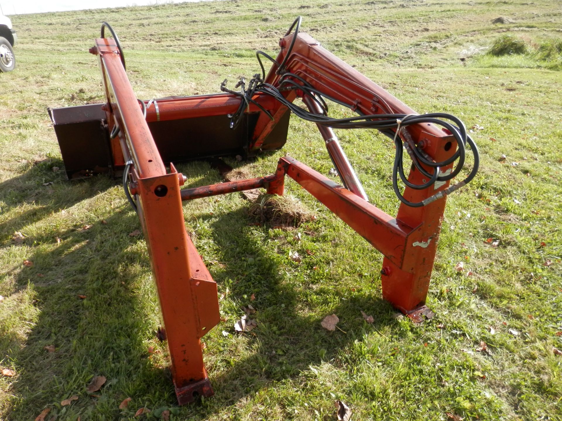 BUSH HOG 2400QT FARM TRACTOR LOADER - Image 6 of 6