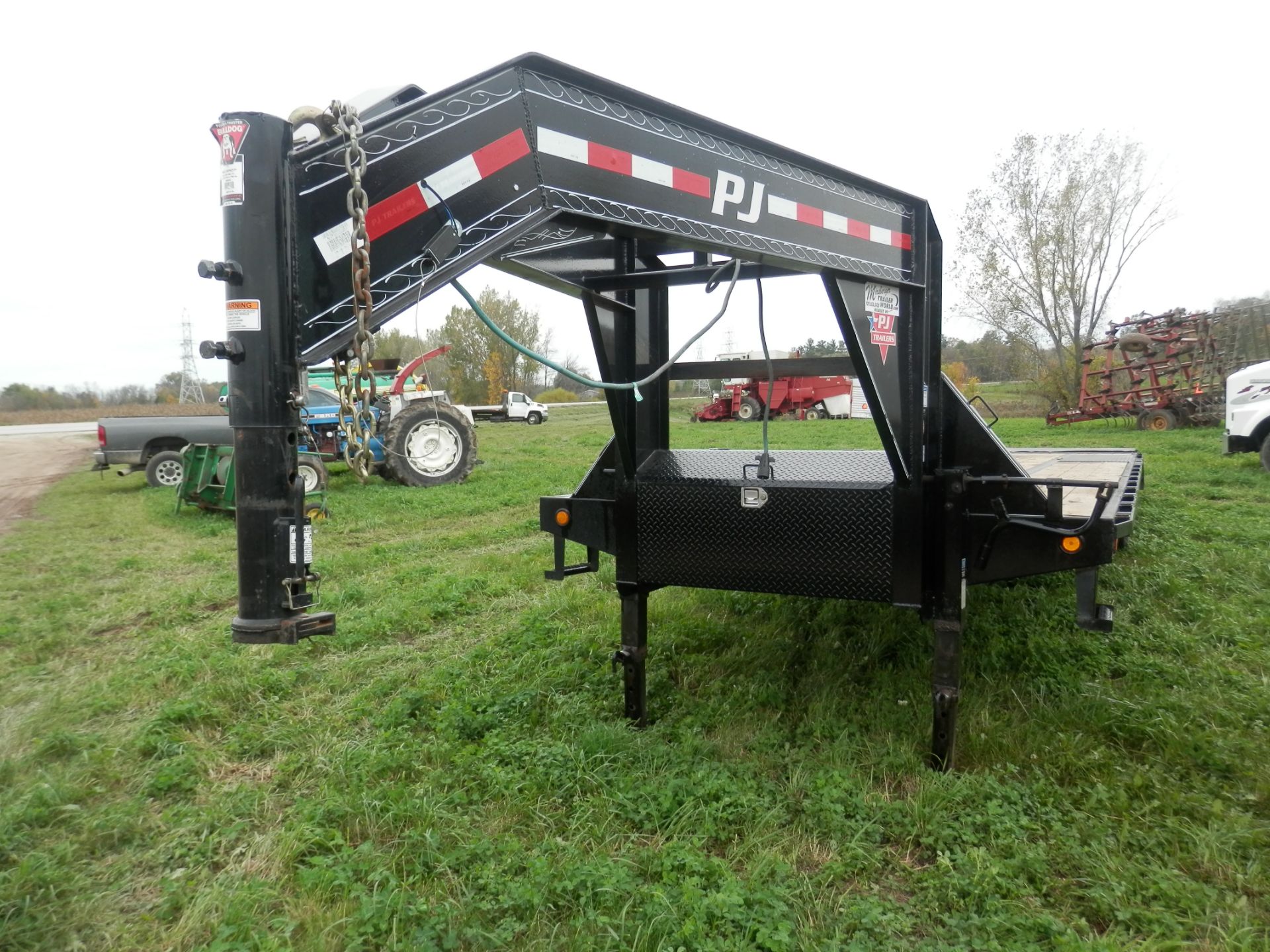 2019 PJ 32' GOOSENECK TRAILER