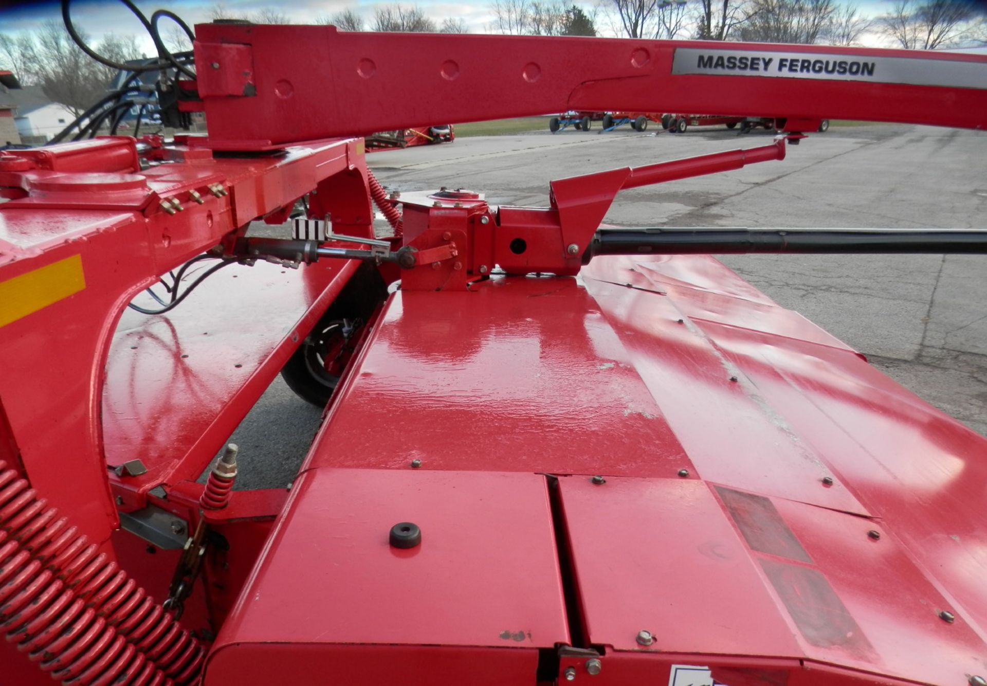 MASSEY FERGUSON HESSTON 1372 12' DISCBINE - Image 11 of 14