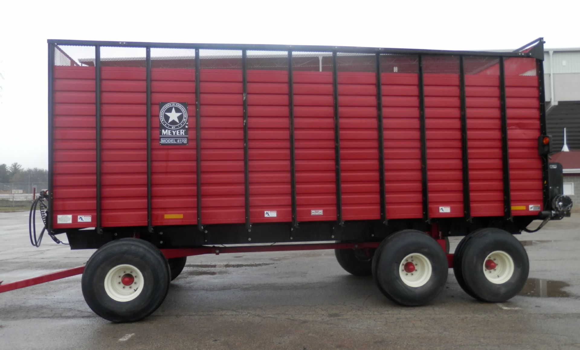 MEYER MDL 4122 22' REAR UNLOAD FORAGE BOX - Image 3 of 11