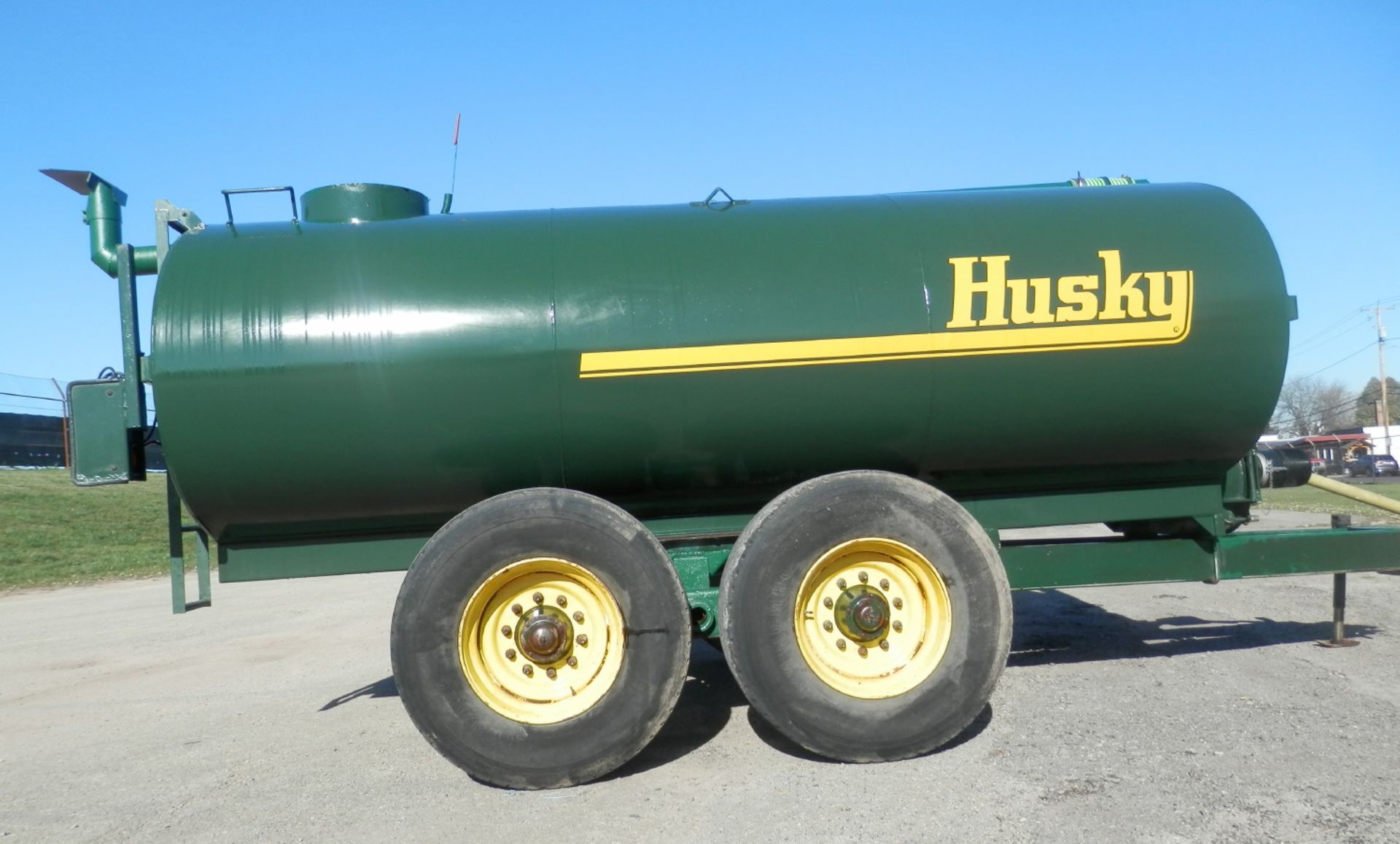 HUSKY 3000 GAL TANDEM AXLE MANURE TANKER - Image 7 of 19