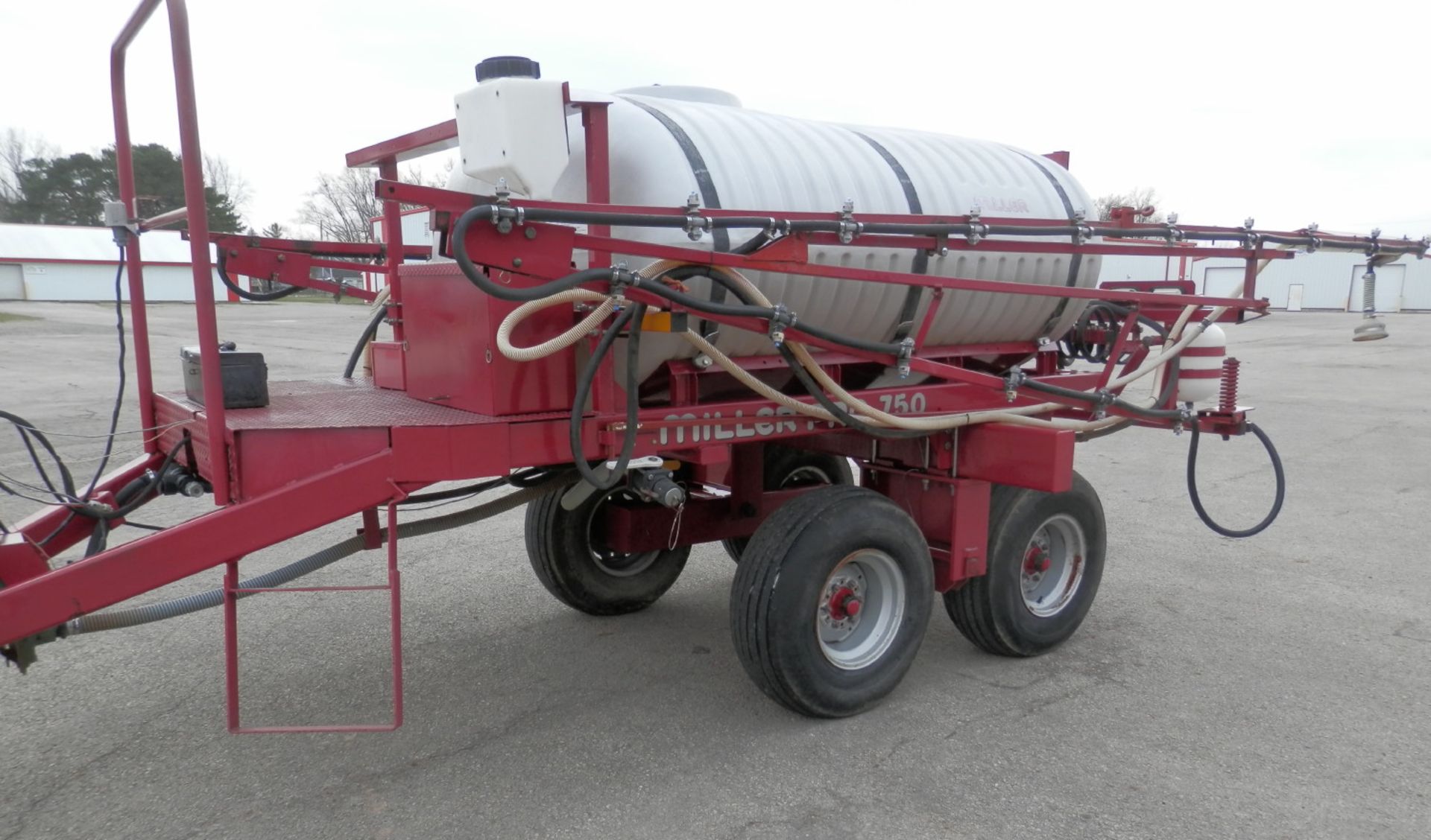 MILLER PRO 750 FIELD SPRAYER - Image 2 of 10