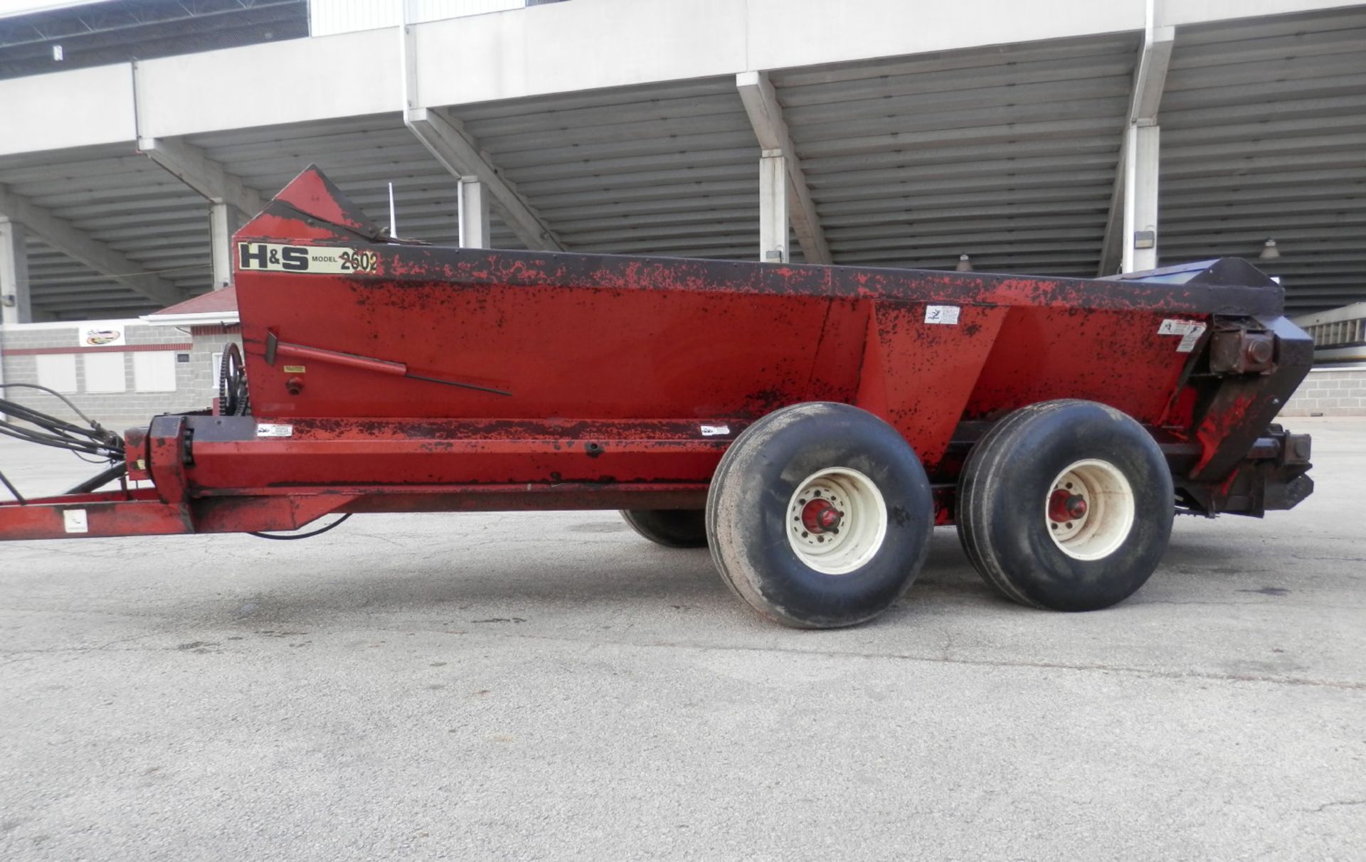 H&S 2602 TWIN AUGER MANURE SPREADER