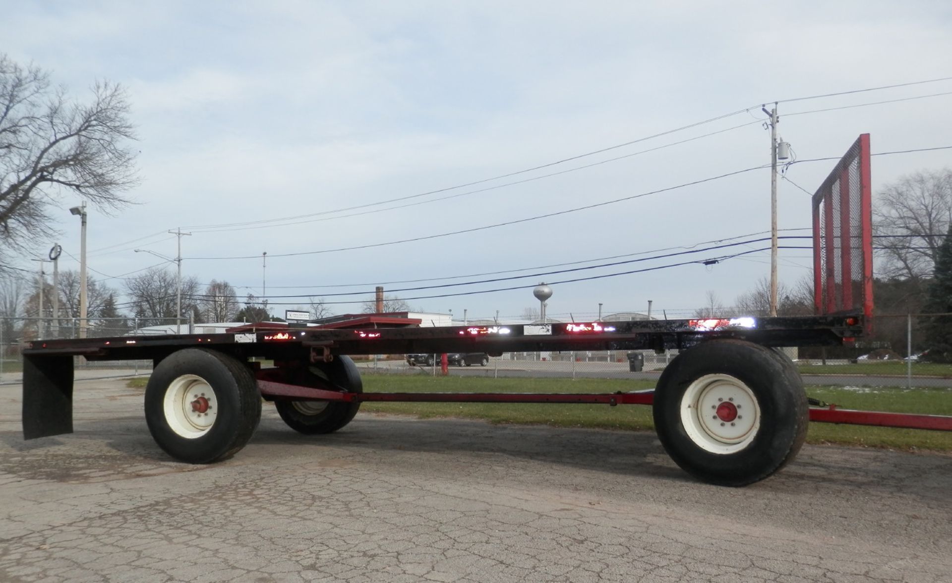 HD BIG BALE WAGON ON H&S X1704 GEAR - Image 3 of 14