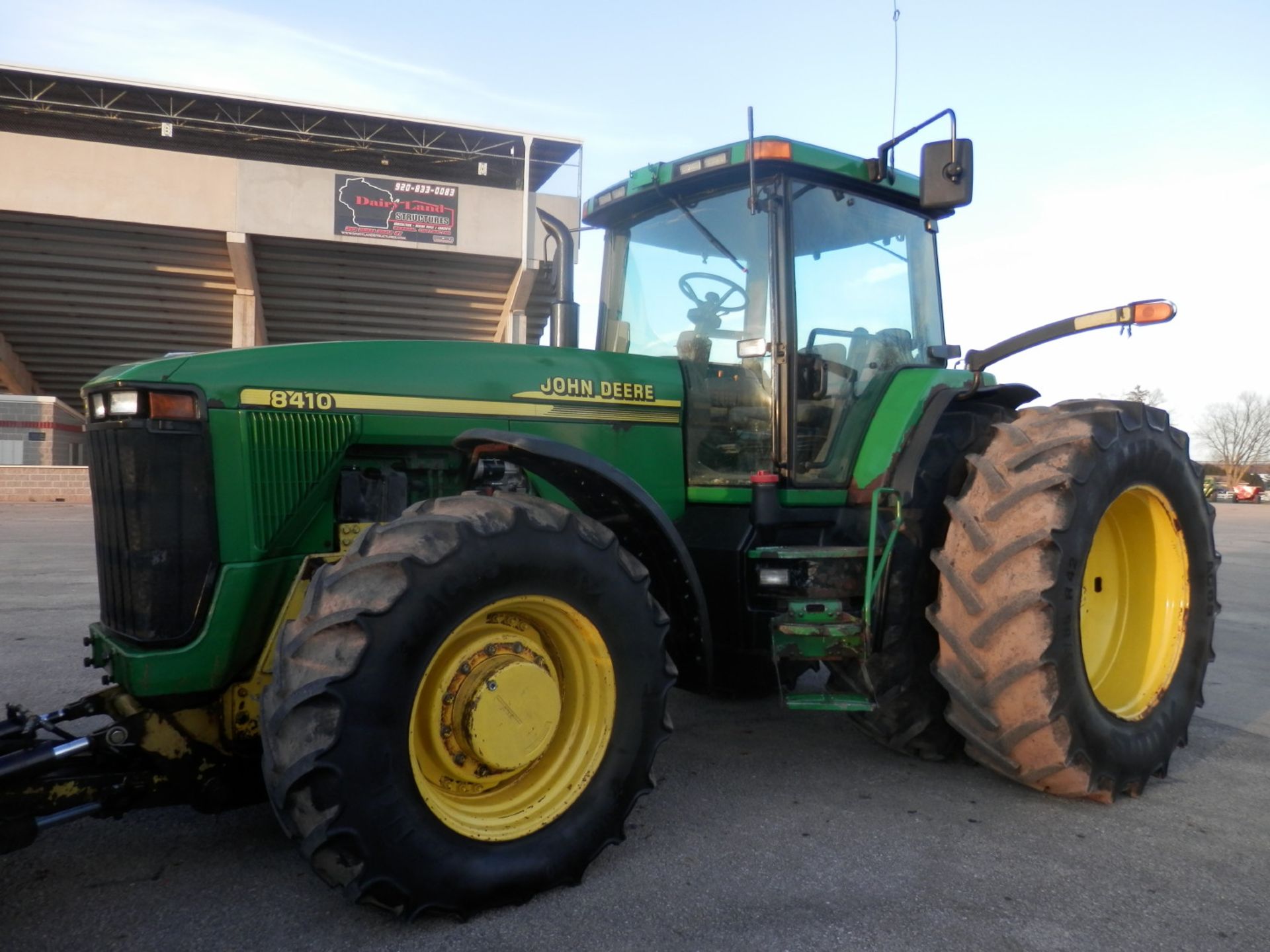 JOHN DEERE 8410 MFWD TRACTOR w/DEGELMAN 12 46/57 BLADE - Image 4 of 21