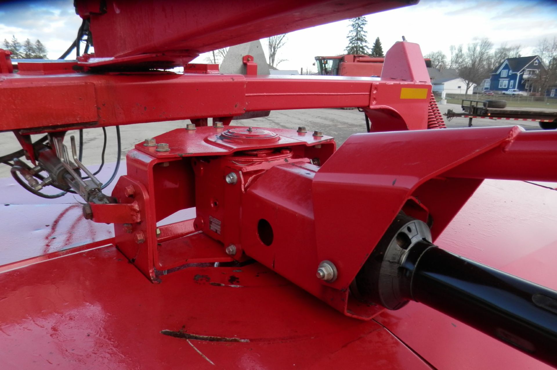 MASSEY FERGUSON HESSTON 1372 12' DISCBINE - Image 7 of 14