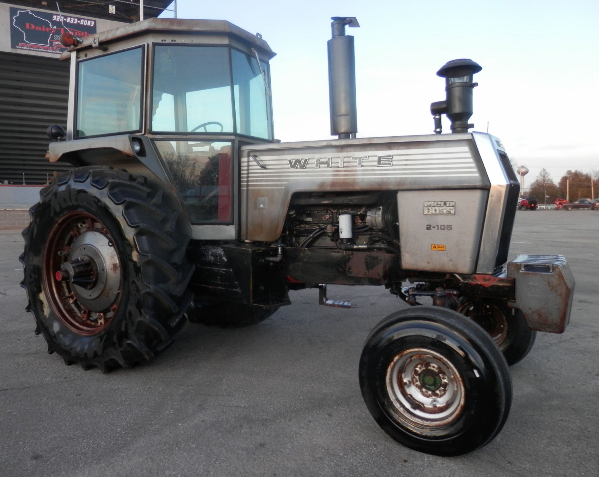 WHITE 2-105 2WD CAB TRACTOR - Image 3 of 14