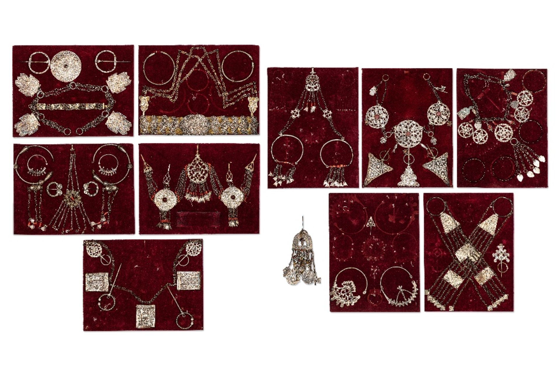10 Plaques de bijoux d'Afrique du NordMaroc, Algérie et Tunisie, fin XIXe - début XXe siècleEnsemble