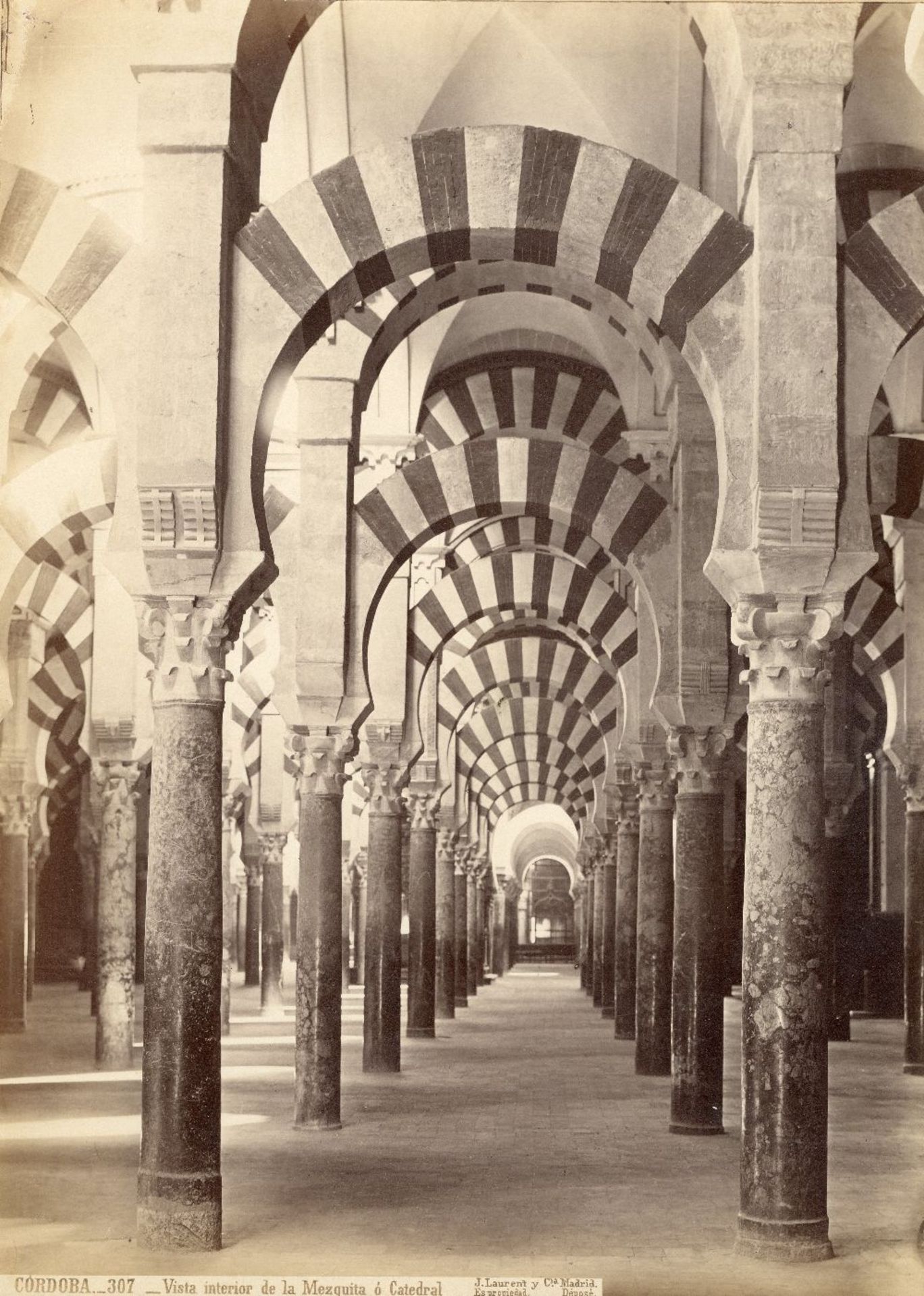 Grenade, CordoueArchitecture moresque de l'Alhambra et de la grande mosquée Vue intérieur, - Image 5 of 5