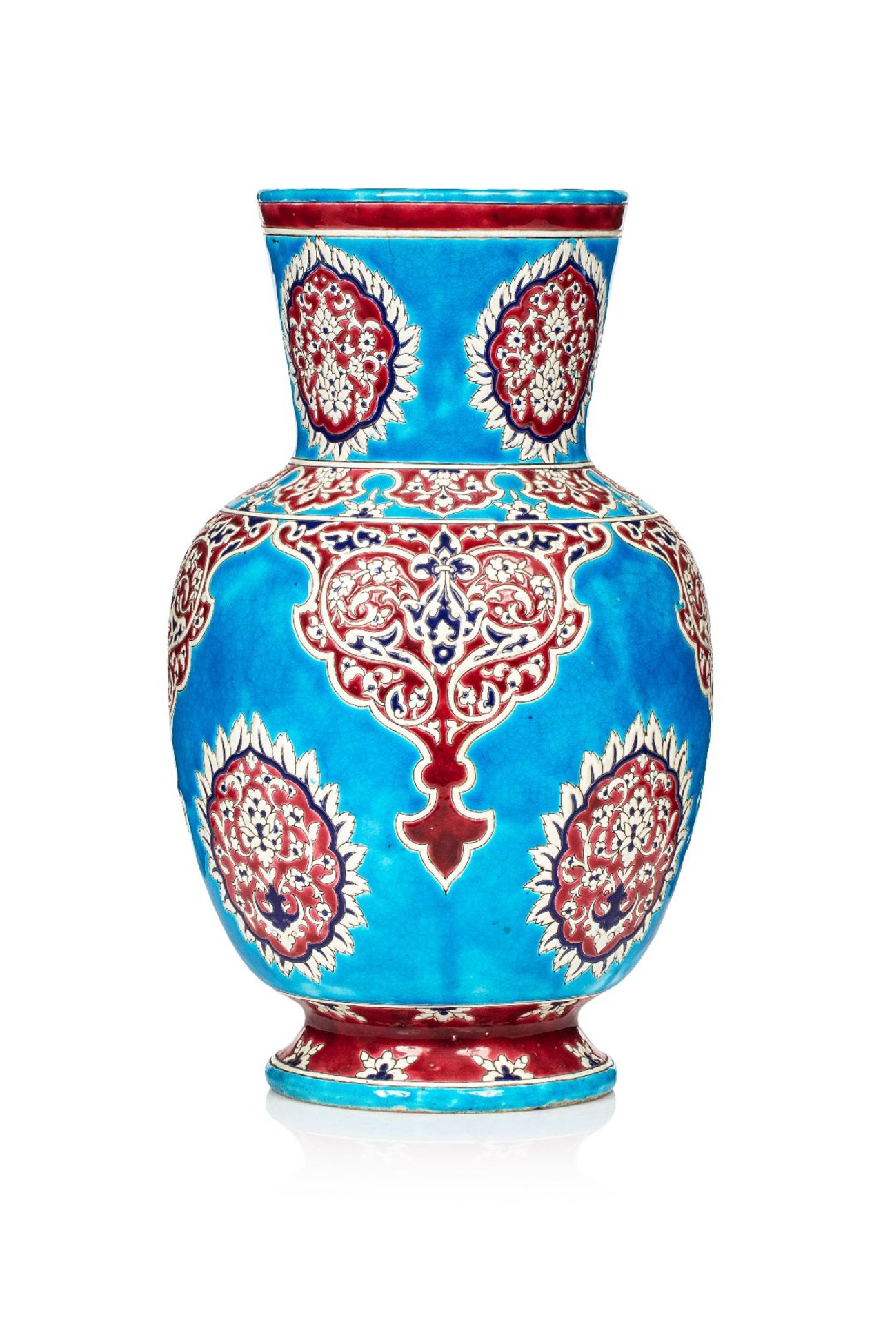 Jules Vieillard (Manufacture)France, Bordeaux, 1845-1868Grand vase en faïence à décor polychrome