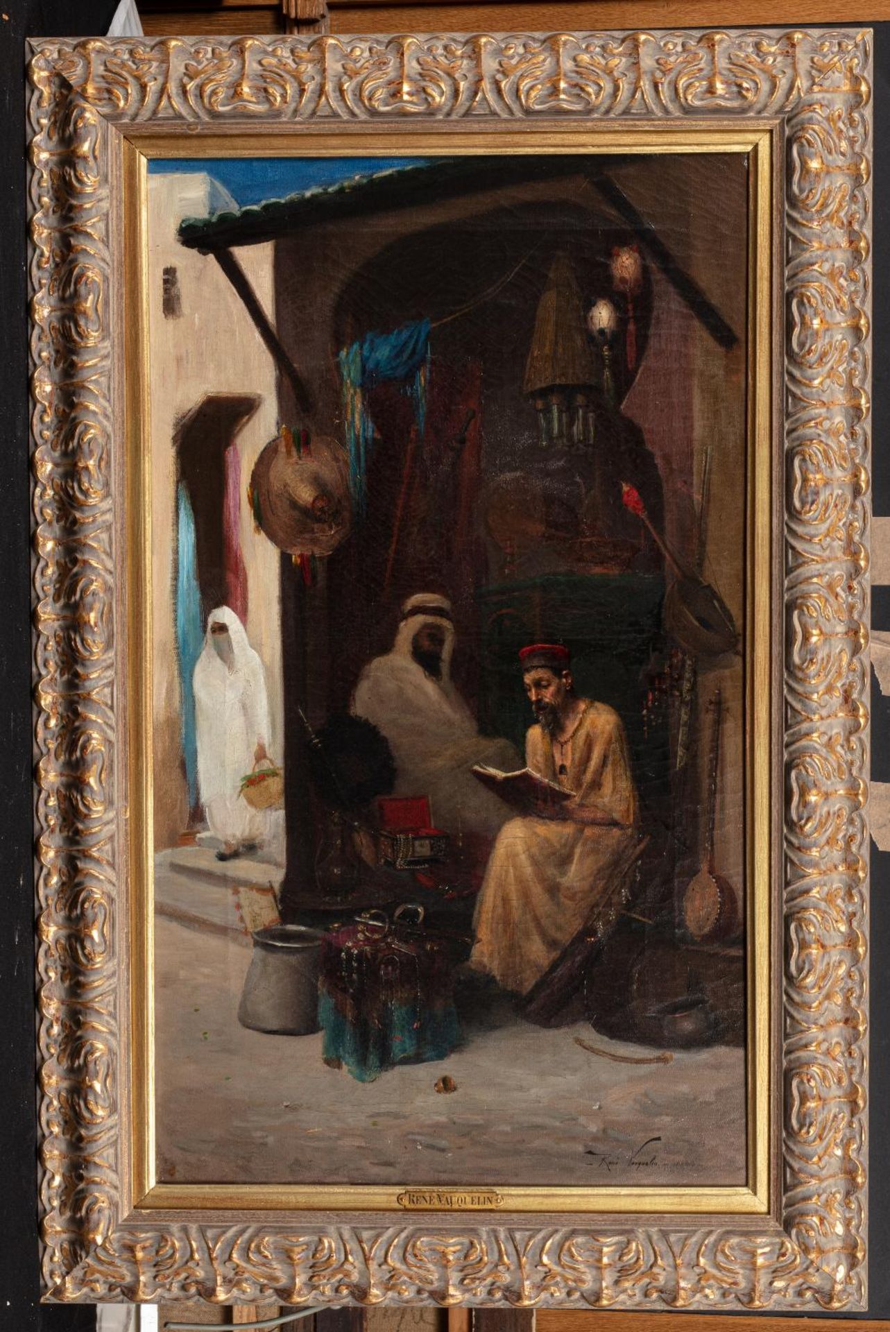 René VAUQUELIN (1859-1941)Marchand de bijoux et d'objets dans la casbah d'AlgerHuile sur toile d' - Image 2 of 3