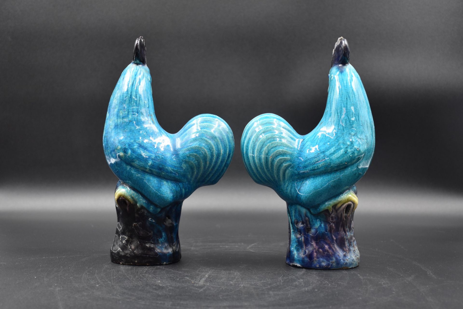 Pair of turquoise ceramic roosters. China 19th century. Height : 25 cm.