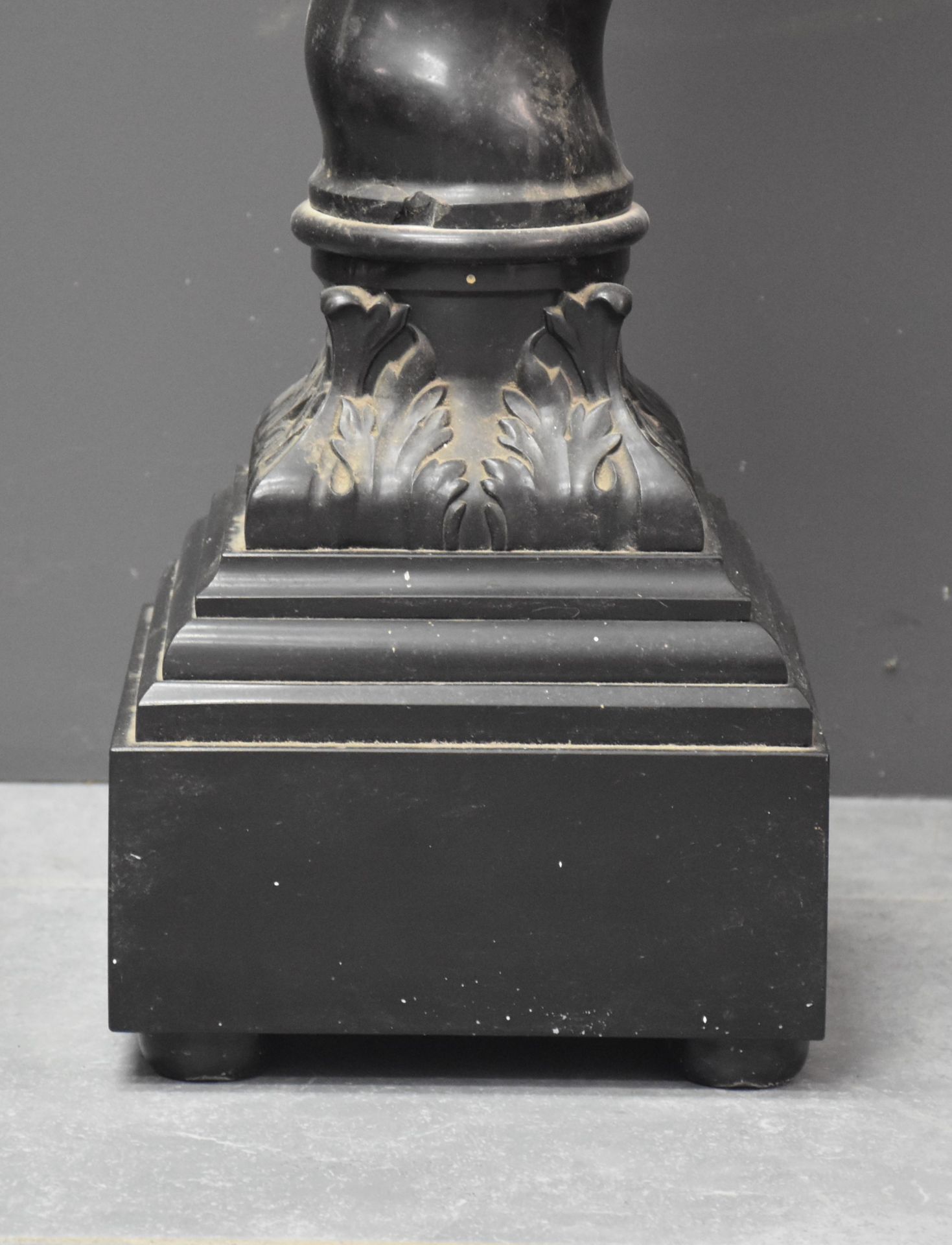 A black twisted marble column, carved with a capital and garlands. Napoleon III period. - Image 3 of 5