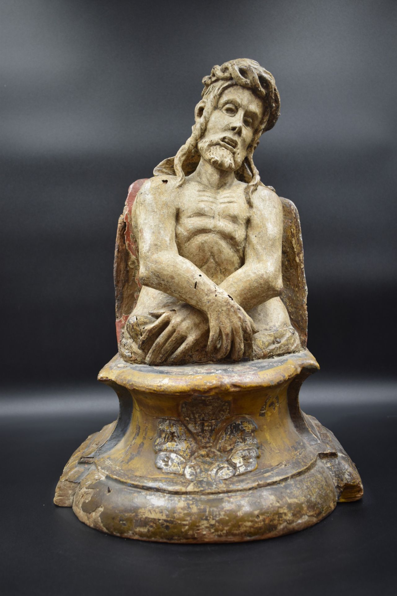 Bust of Christ with ties and crown of thorns in carved and polychrome wood. France XVIII th century.
