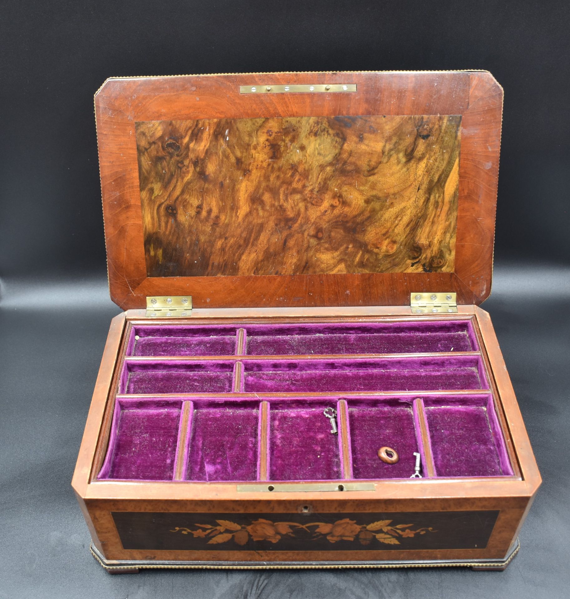 Napoleon III marquetry jewelry box. Height : 15 cm. Dimensions : 40 x 24 cm. - Bild 3 aus 4