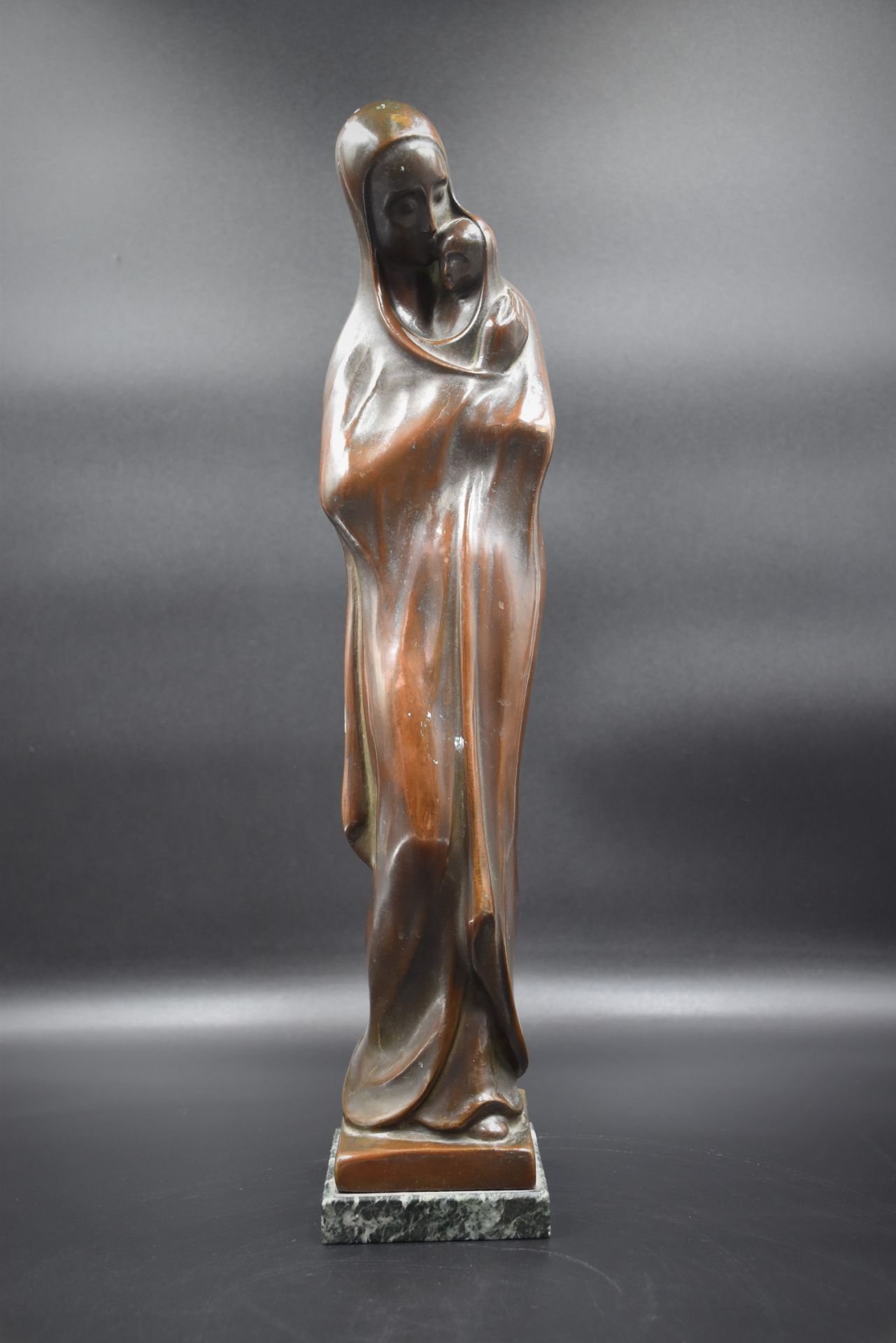 Jan ANTEUNIS (1896-1973) Bronze symbolist mother and child. Height : 47 cm.