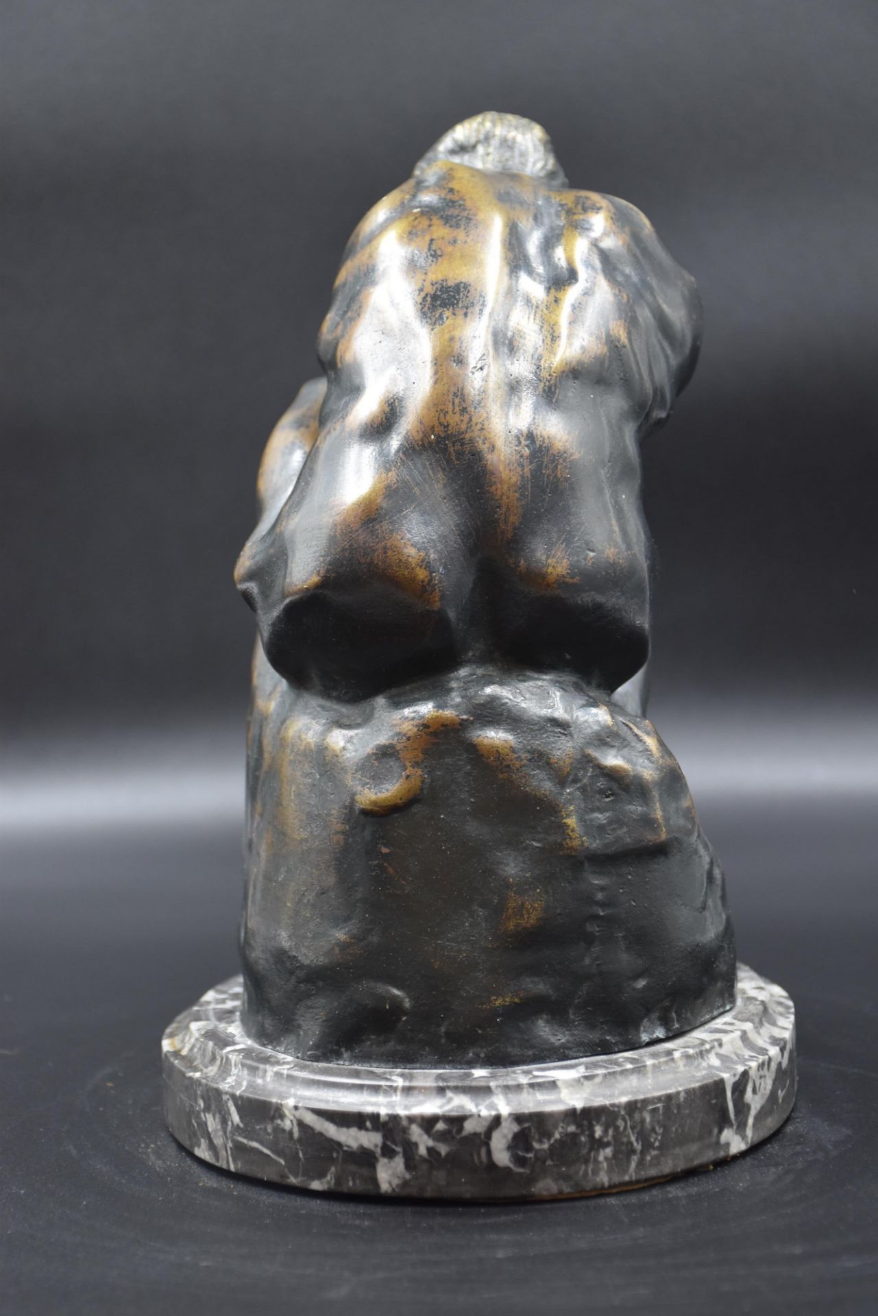 A. RODIN Bronze figure holding his head in his hands. Work around 1930. Bears the signature A. Rodin - Bild 5 aus 6