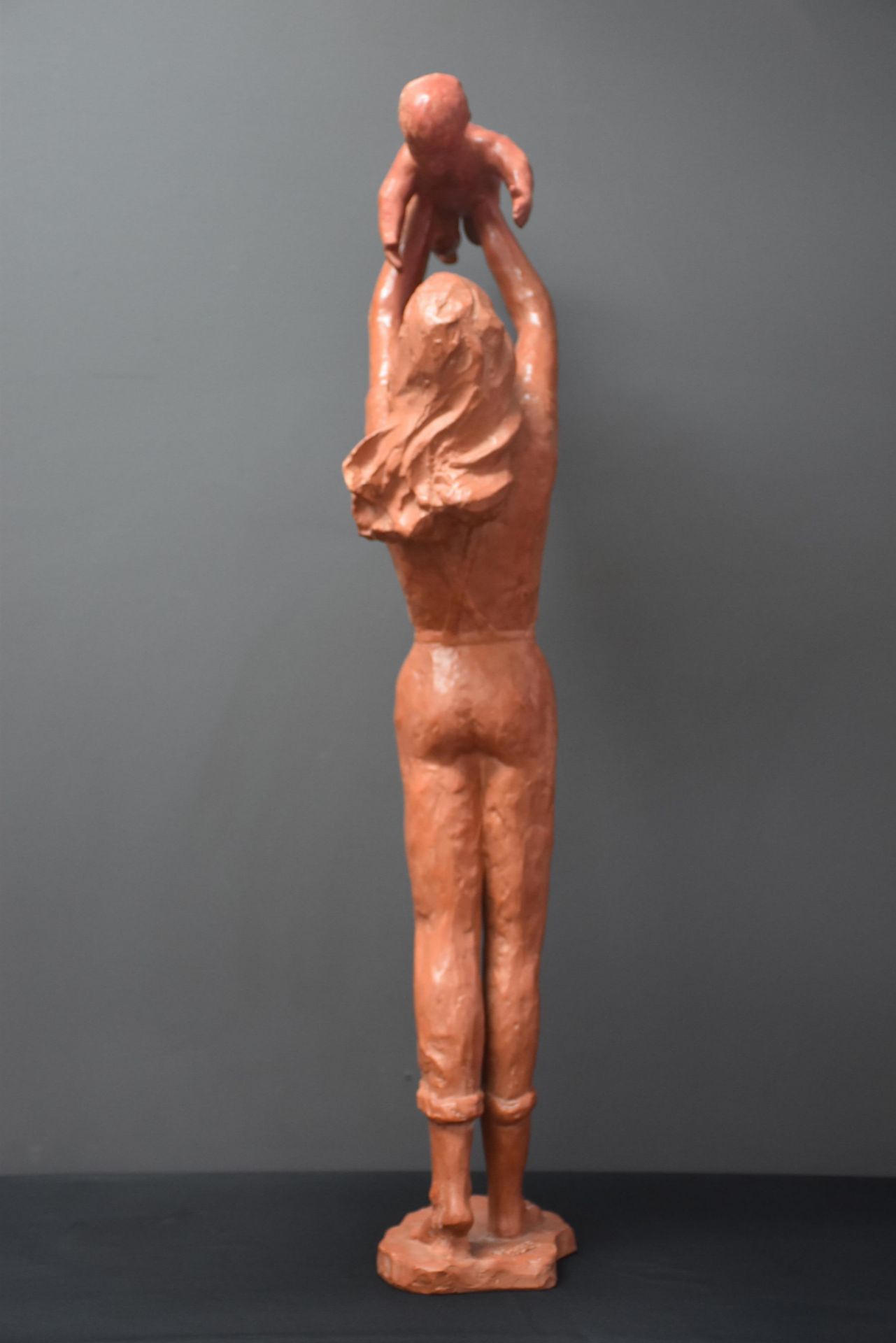 Paul SERSTE (1910-2000). Important terracotta, mother and child. Height : 80 cm. - Bild 5 aus 8