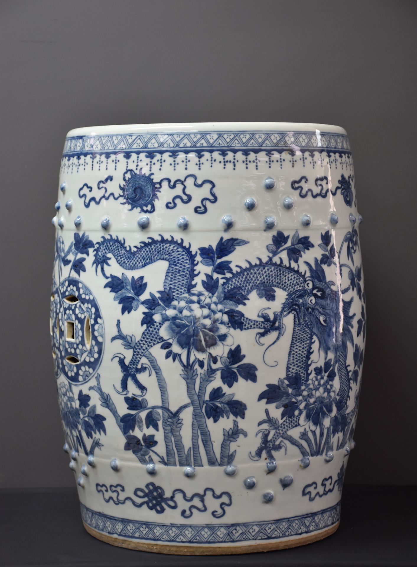 Porcelain stool of China around 1900 Ht: 48 cm. - Image 3 of 5
