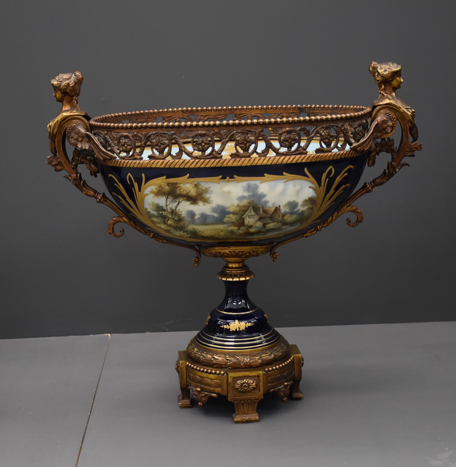 Impressive French porcelain set in the Sèvres style richly decorated with bronzes. In the Napoleon I - Image 18 of 27