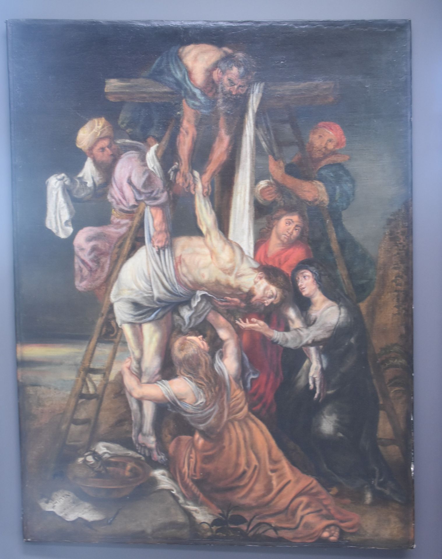 Descent from the cross. Antwerp school XVIIIth century in the spirit of Rubens. Framed. Old restorat