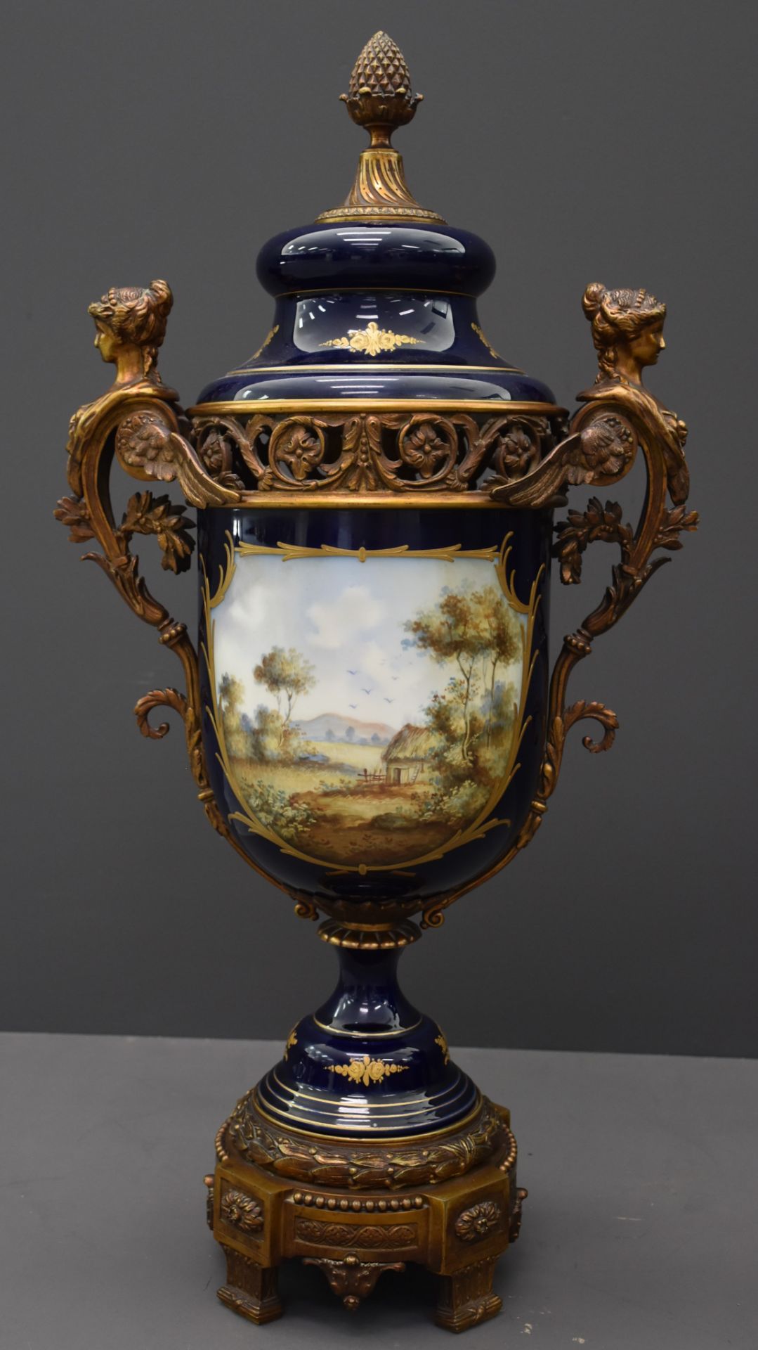 Impressive French porcelain set in the Sèvres style richly decorated with bronzes. In the Napoleon I - Image 20 of 27