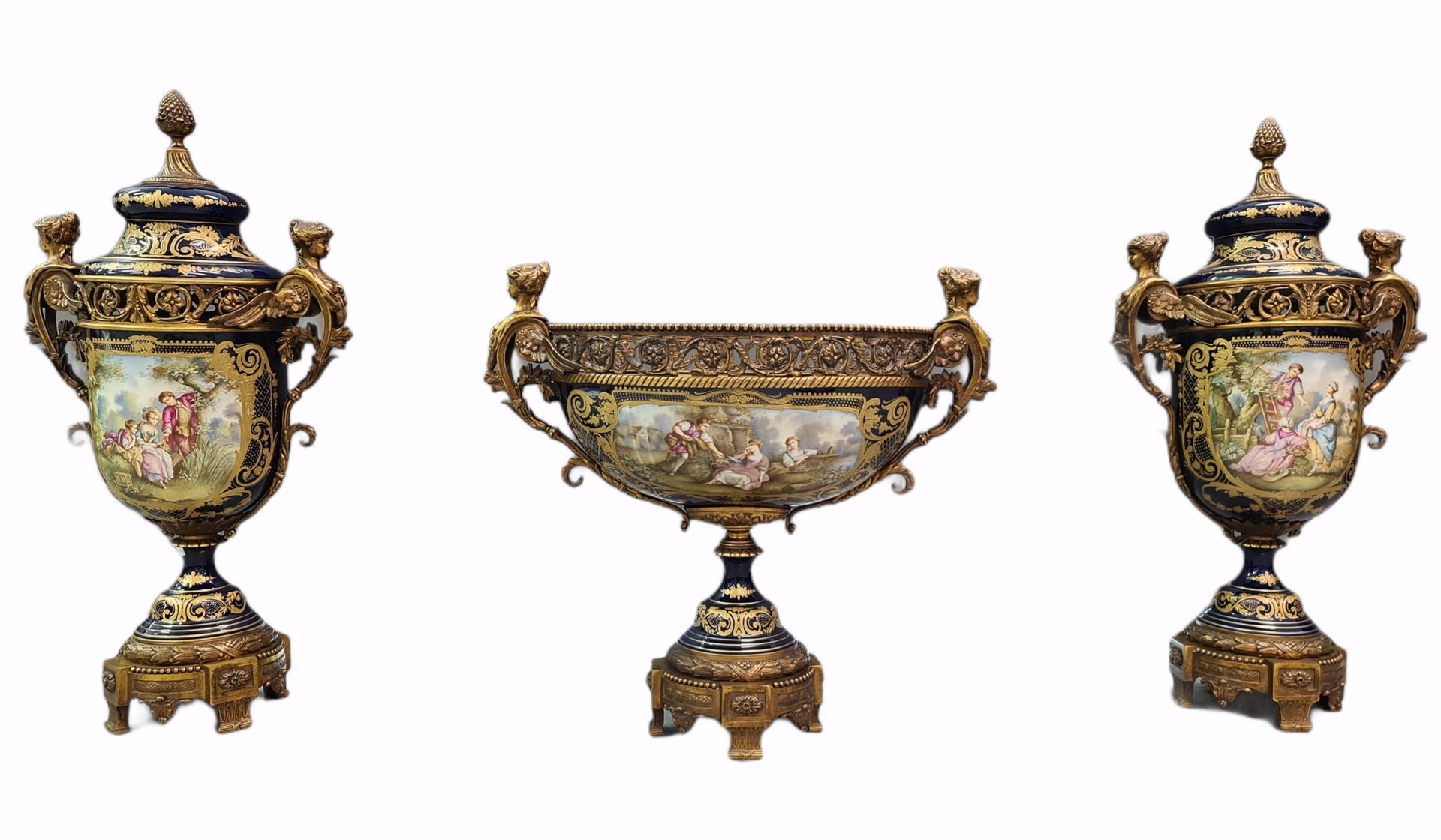 Impressive French porcelain set in the Sèvres style richly decorated with bronzes. In the Napoleon I