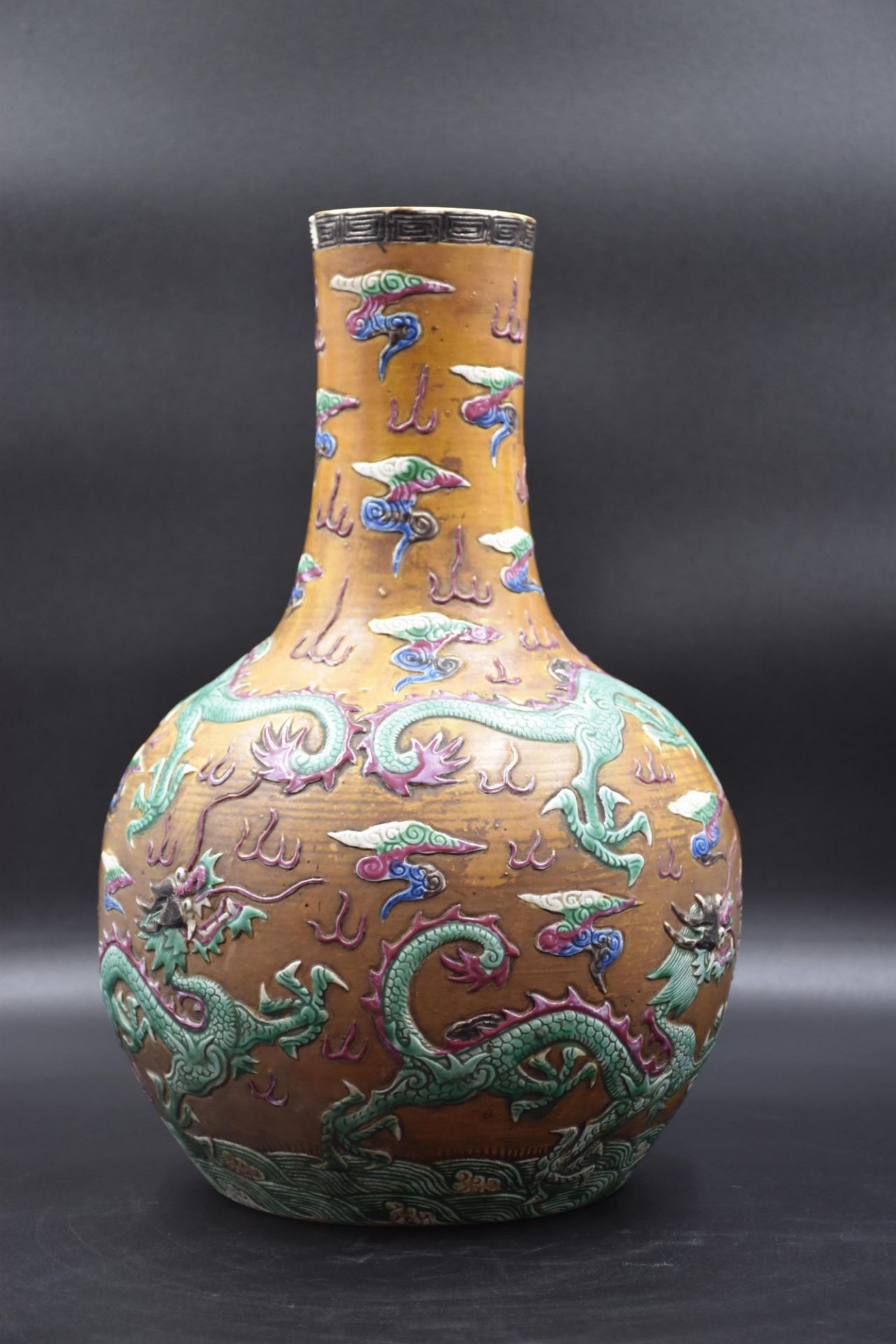 Porcelain vase of China XIX ème century with decoration of dragons in relief. (chip in the neck). He - Image 2 of 6