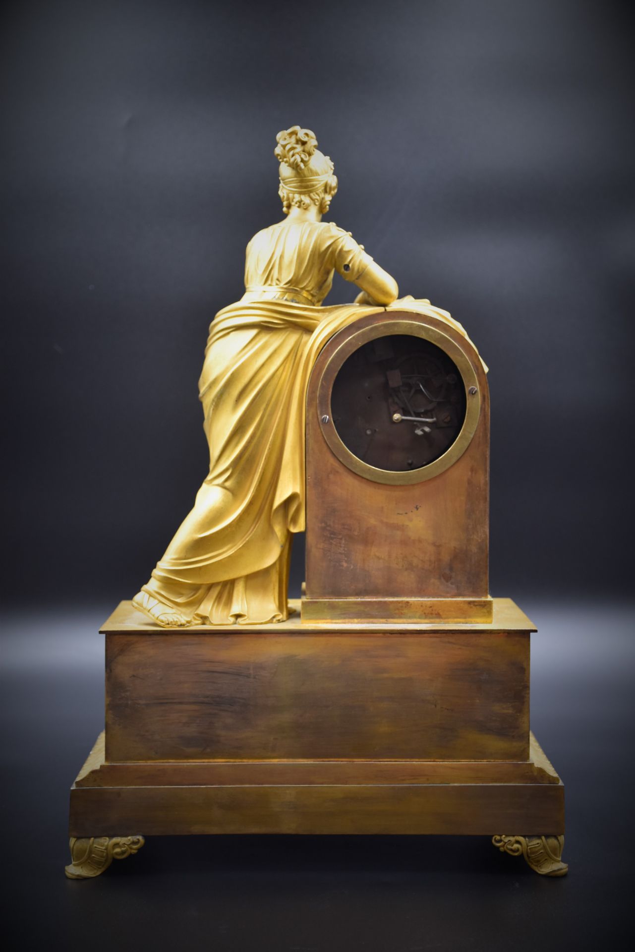 Gilt bronze clock with antique subject. Restoration period. Missing the hands. (No key or - Image 3 of 4