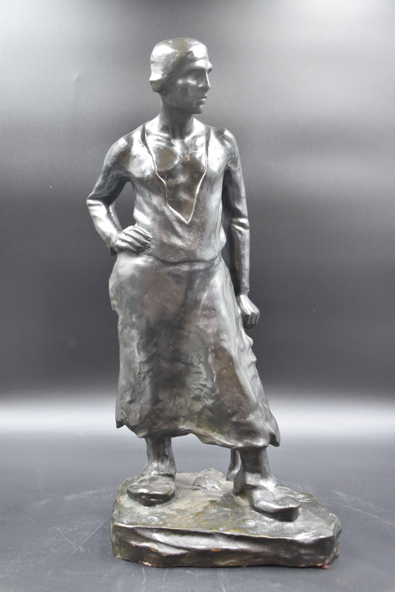 A. VANGENT. The metallurgist. Bronze with dark patina. Height : 48 cm.