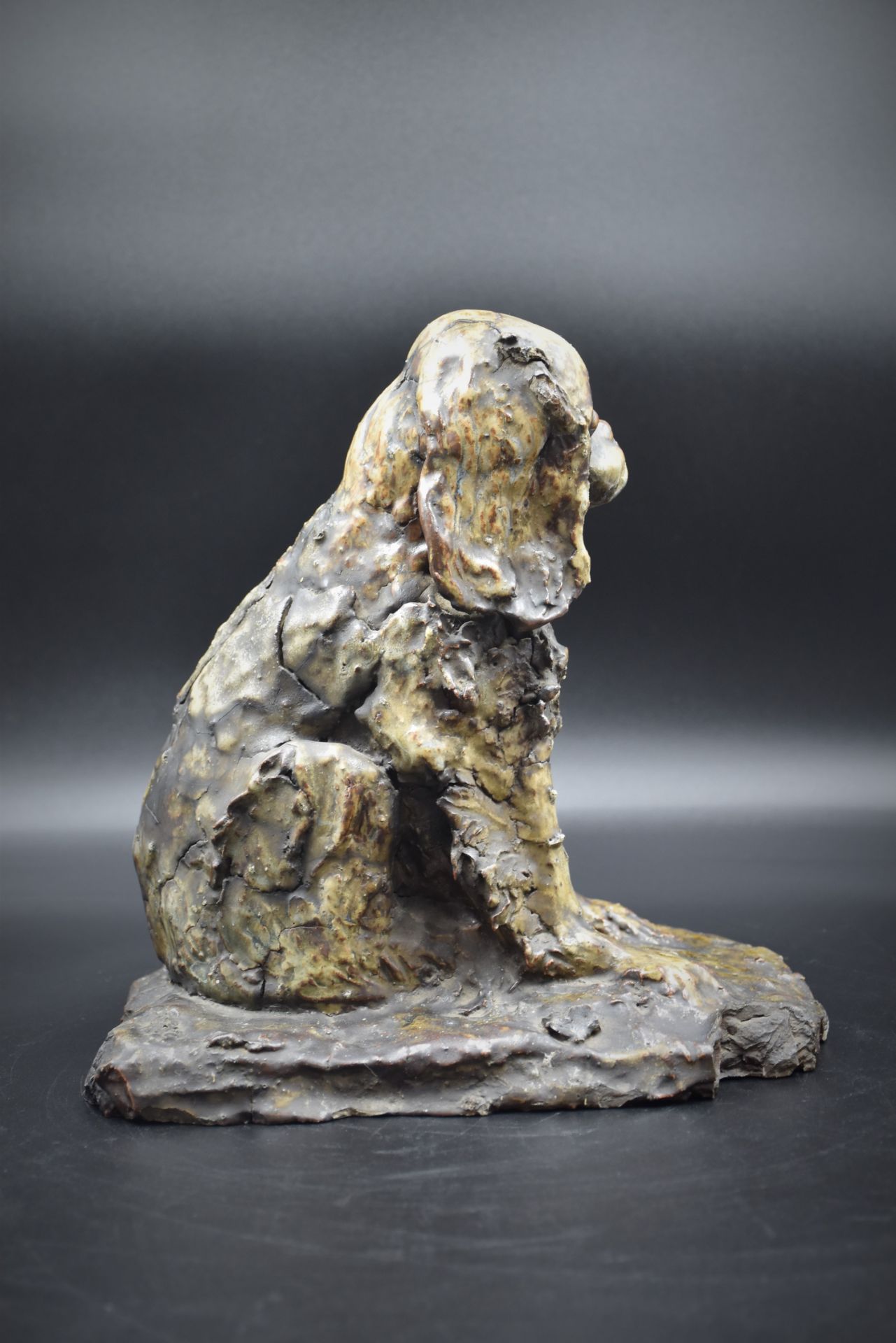 Enamelled stoneware sculpture circa 1940 representing a cocker spaniel. Signed on the terrace on the - Image 5 of 5