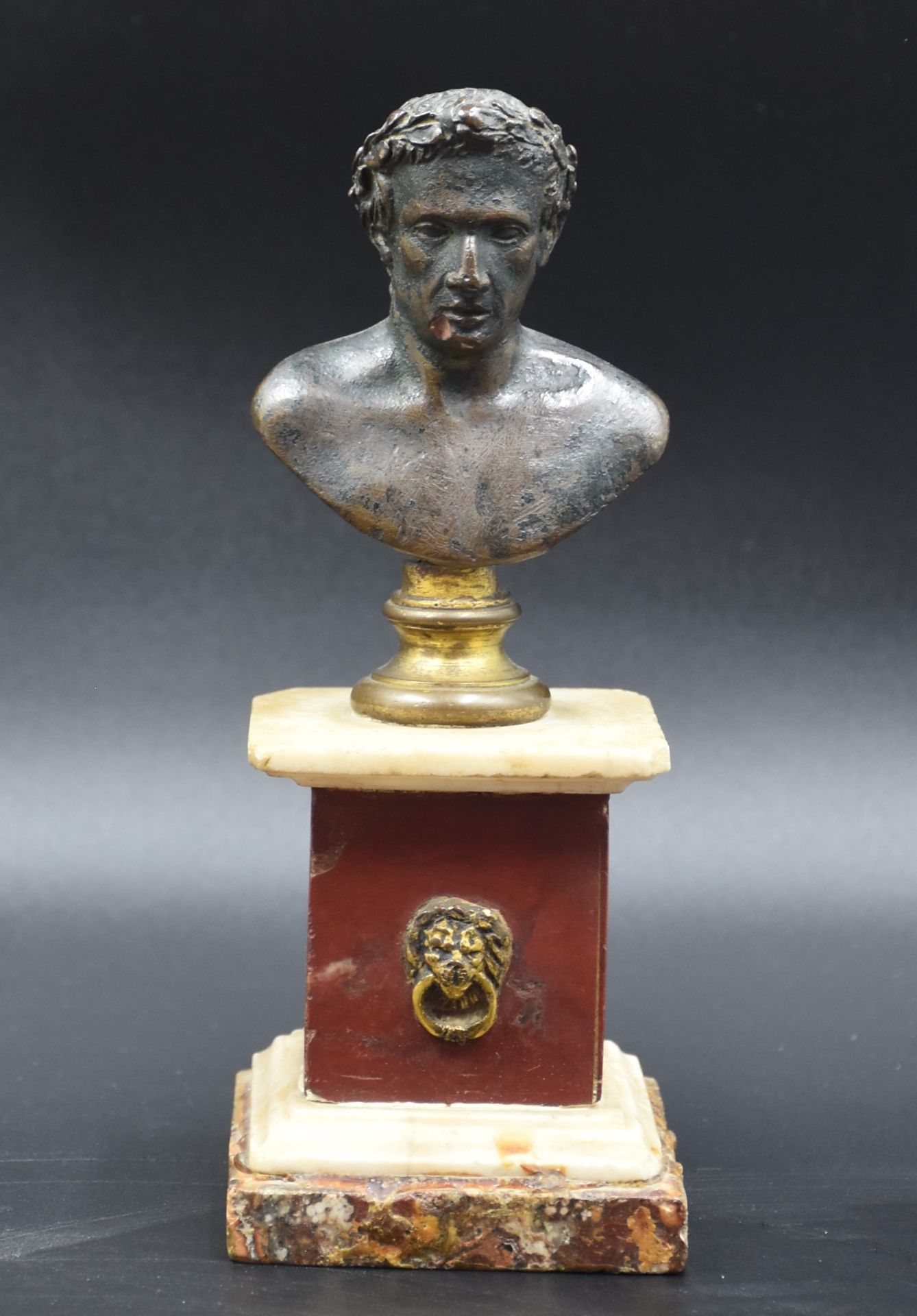 Pair of antique bronze busts on square marble bases composed of three different species. Bronze - Image 2 of 4