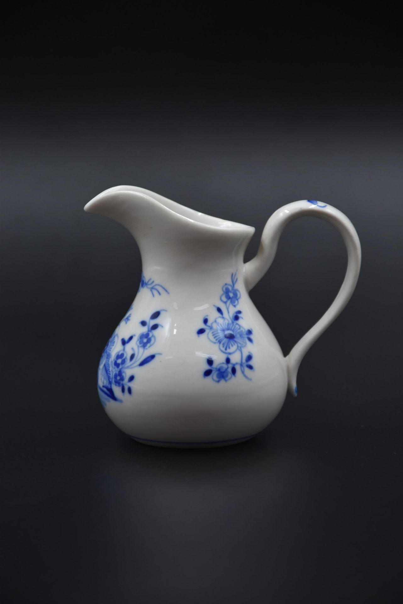 Milk pot in Tournai porcelain. Height : 8 cm. - Image 3 of 4