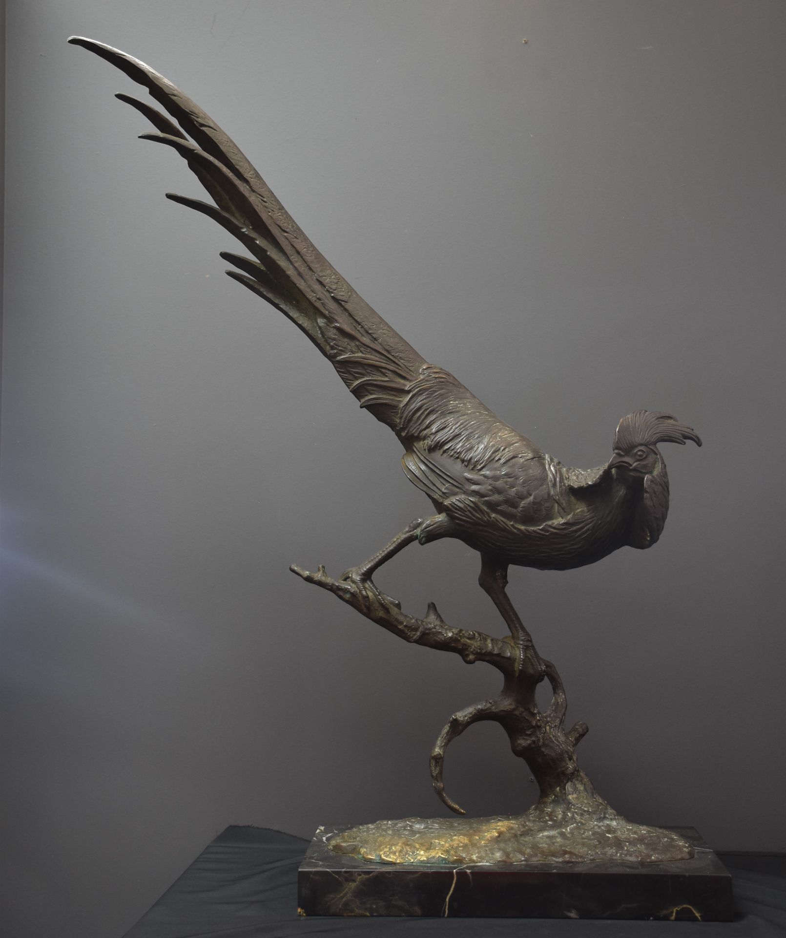 Anton BUSCHELBERGER (1869-1934) Hunting bronze, pheasant balanced on a branch. Height: 72,5 cm. - Image 2 of 4