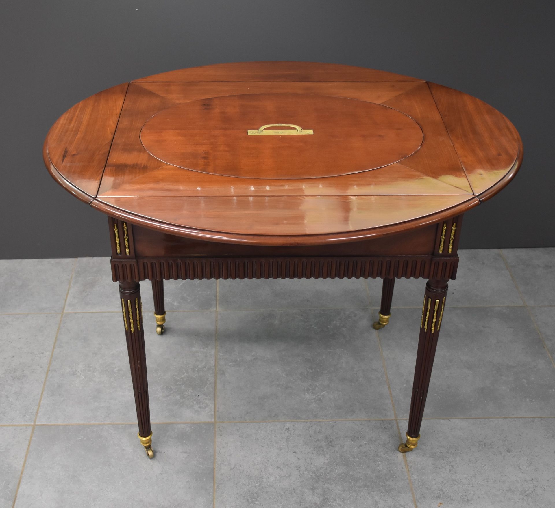 Roger VANDERCRUSE dit LACROIX (1728-1799) and Etienne AVRIL (1748-1791). Rare garden table with